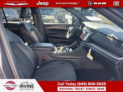 2026 Jeep Grand Cherokee Laredo Altitude