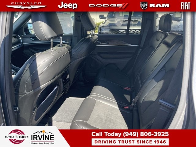 2026 Jeep Grand Cherokee Laredo Altitude