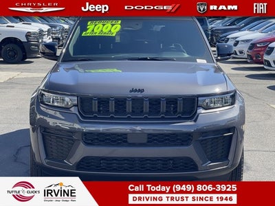 2026 Jeep Grand Cherokee Laredo Altitude