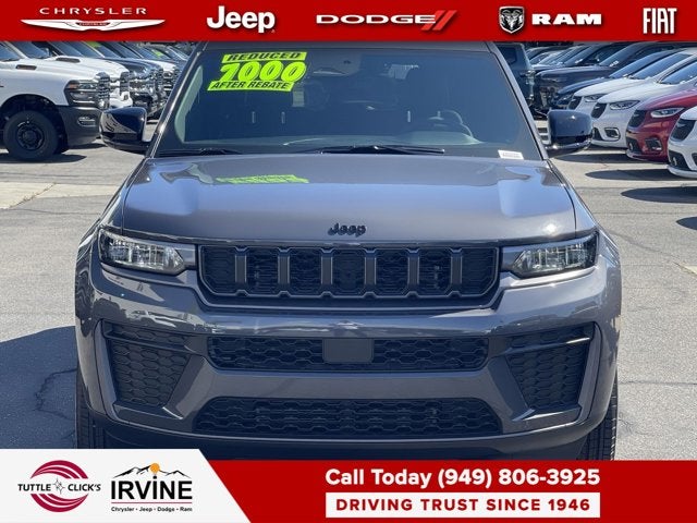 2026 Jeep Grand Cherokee Laredo Altitude