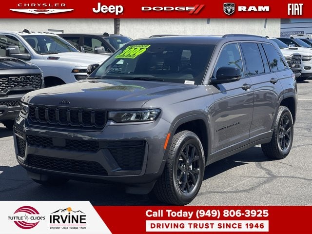 2026 Jeep Grand Cherokee Laredo Altitude