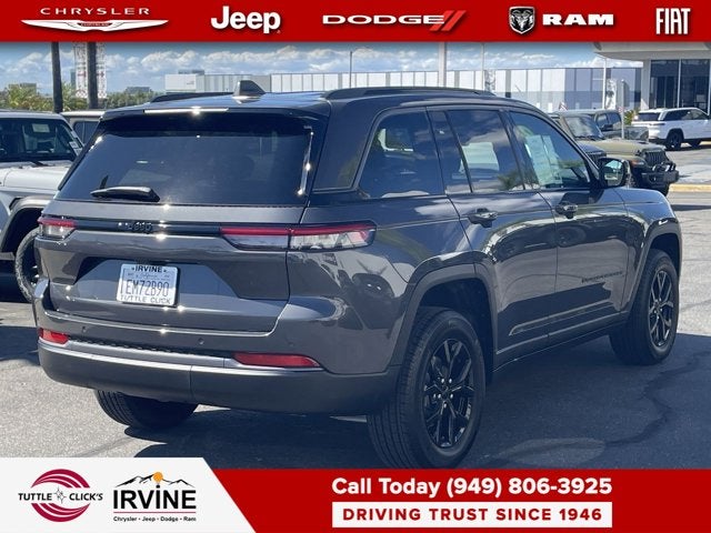 2026 Jeep Grand Cherokee Laredo Altitude