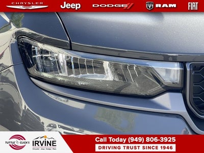2026 Jeep Grand Cherokee Laredo Altitude