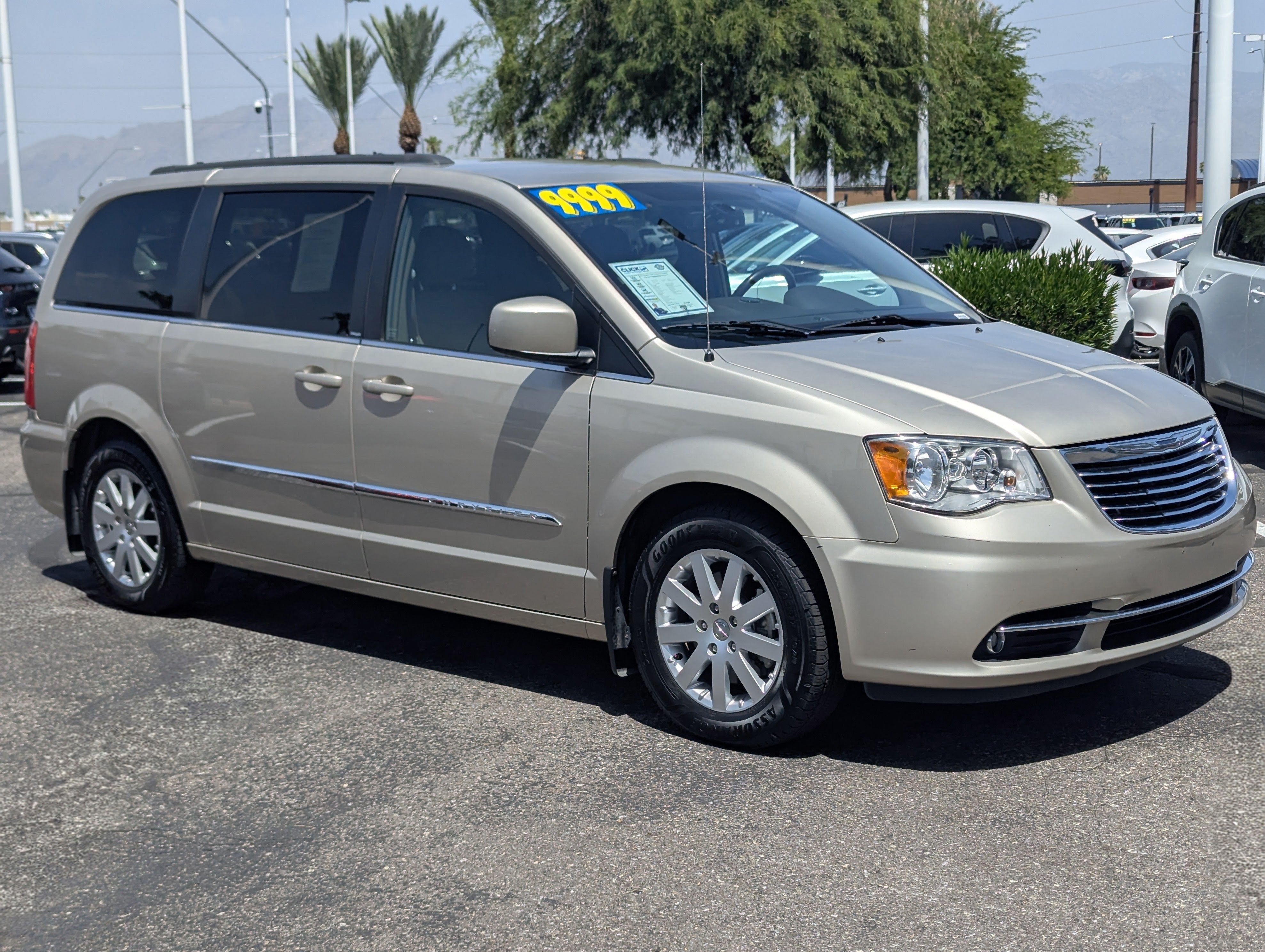 2013 Chrysler Town & Country Touring