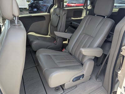 2013 Chrysler Town & Country Touring