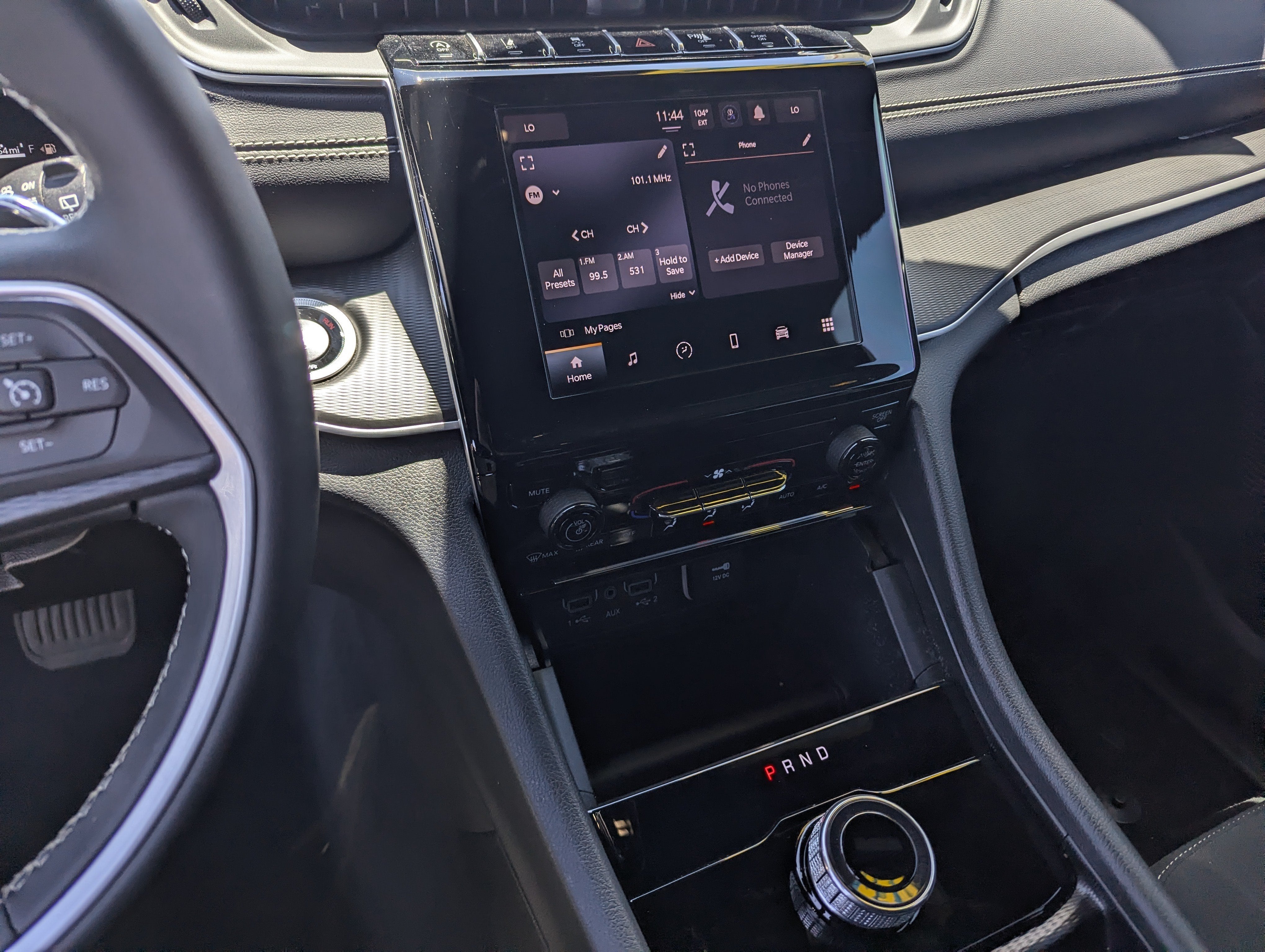 2025 Jeep Grand Cherokee Laredo 4x2