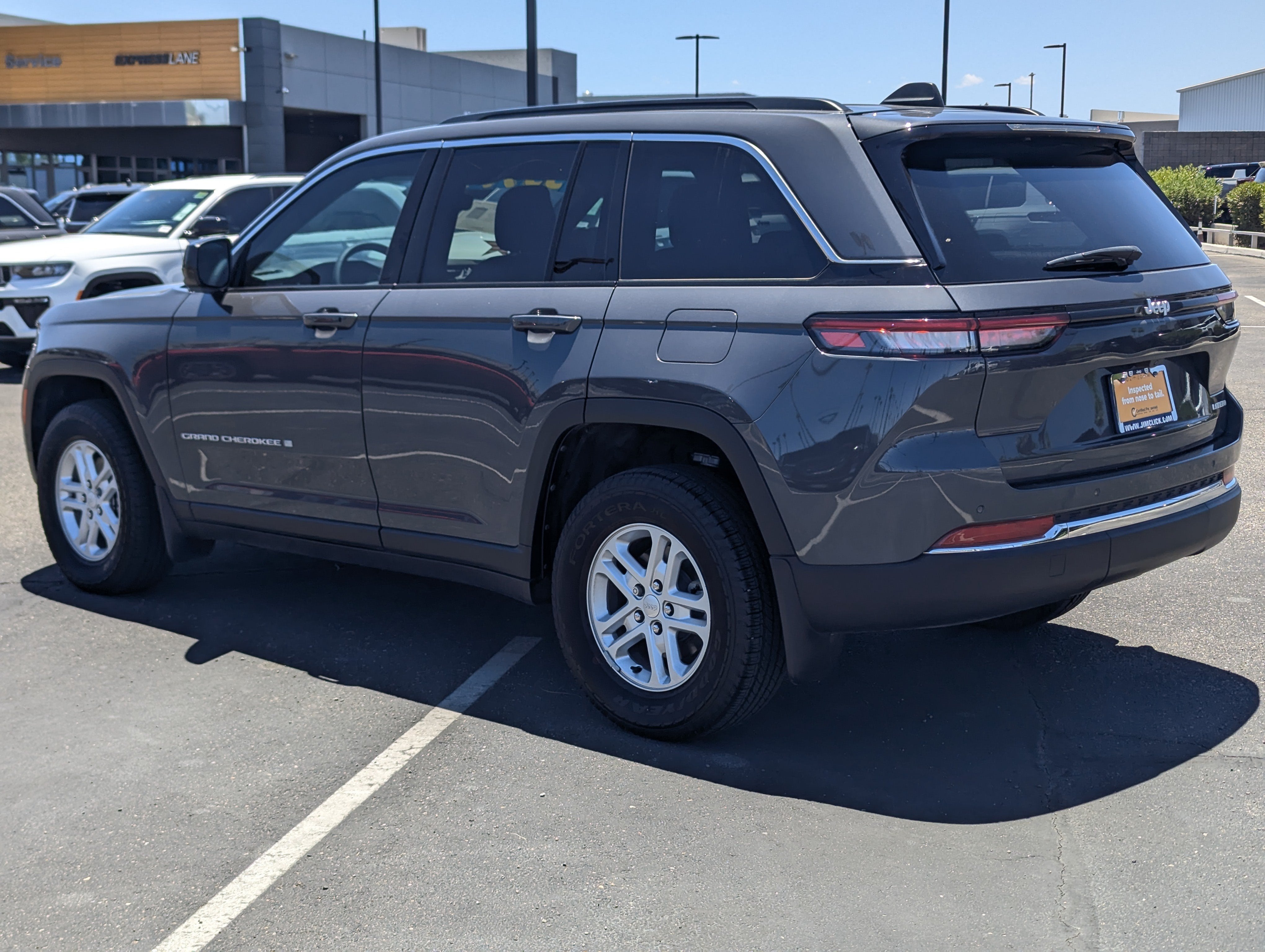 2025 Jeep Grand Cherokee Laredo 4x2