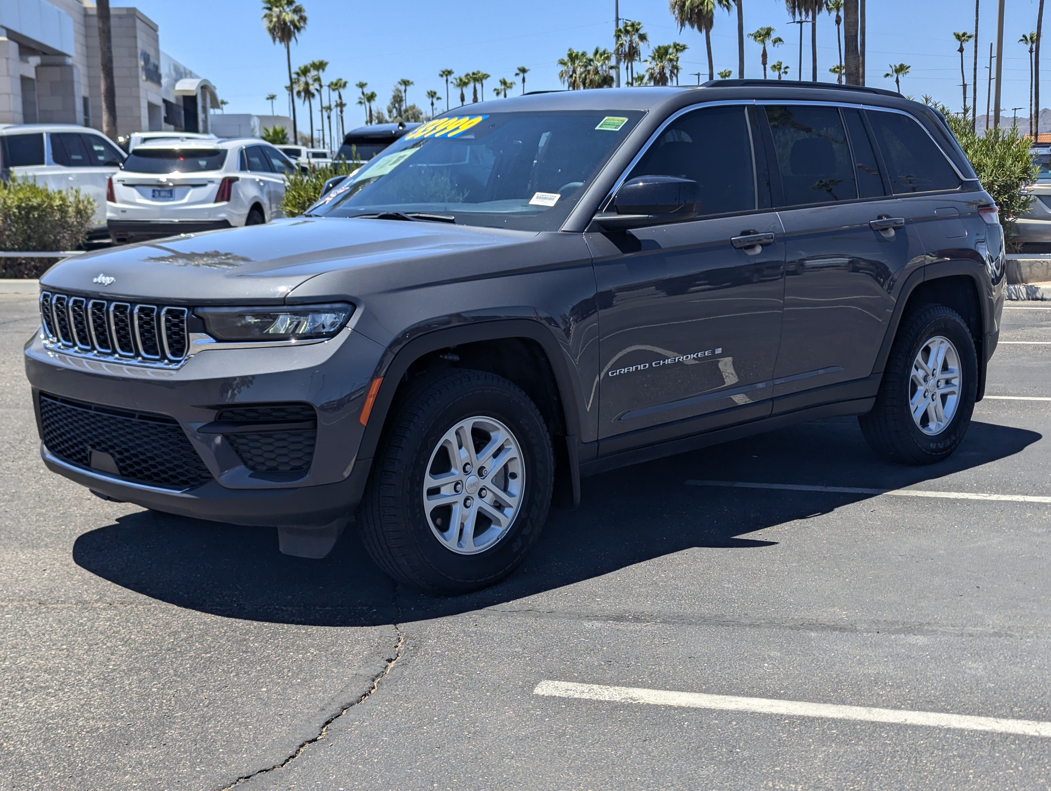 2025 Jeep Grand Cherokee Laredo 4x2
