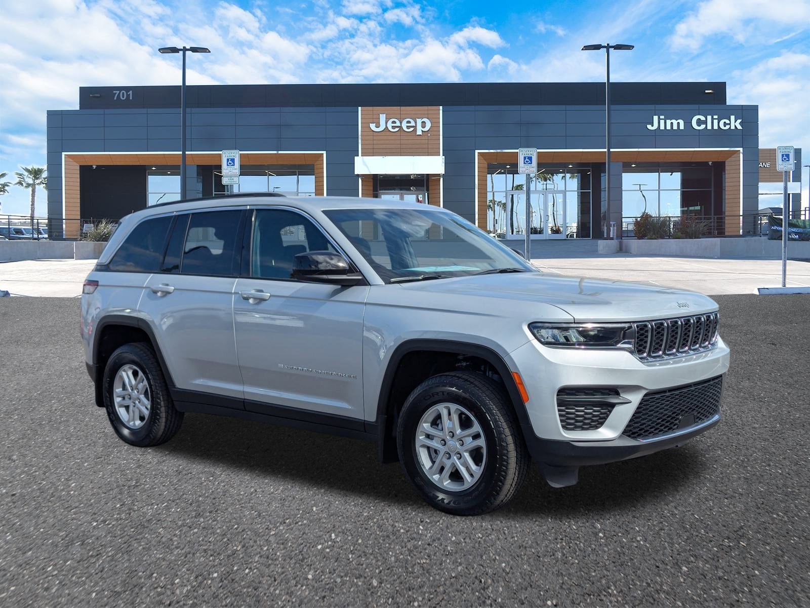 2025 Jeep Grand Cherokee Laredo