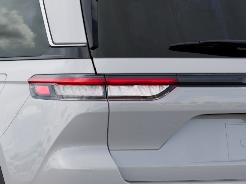 2025 Jeep Grand Cherokee Base