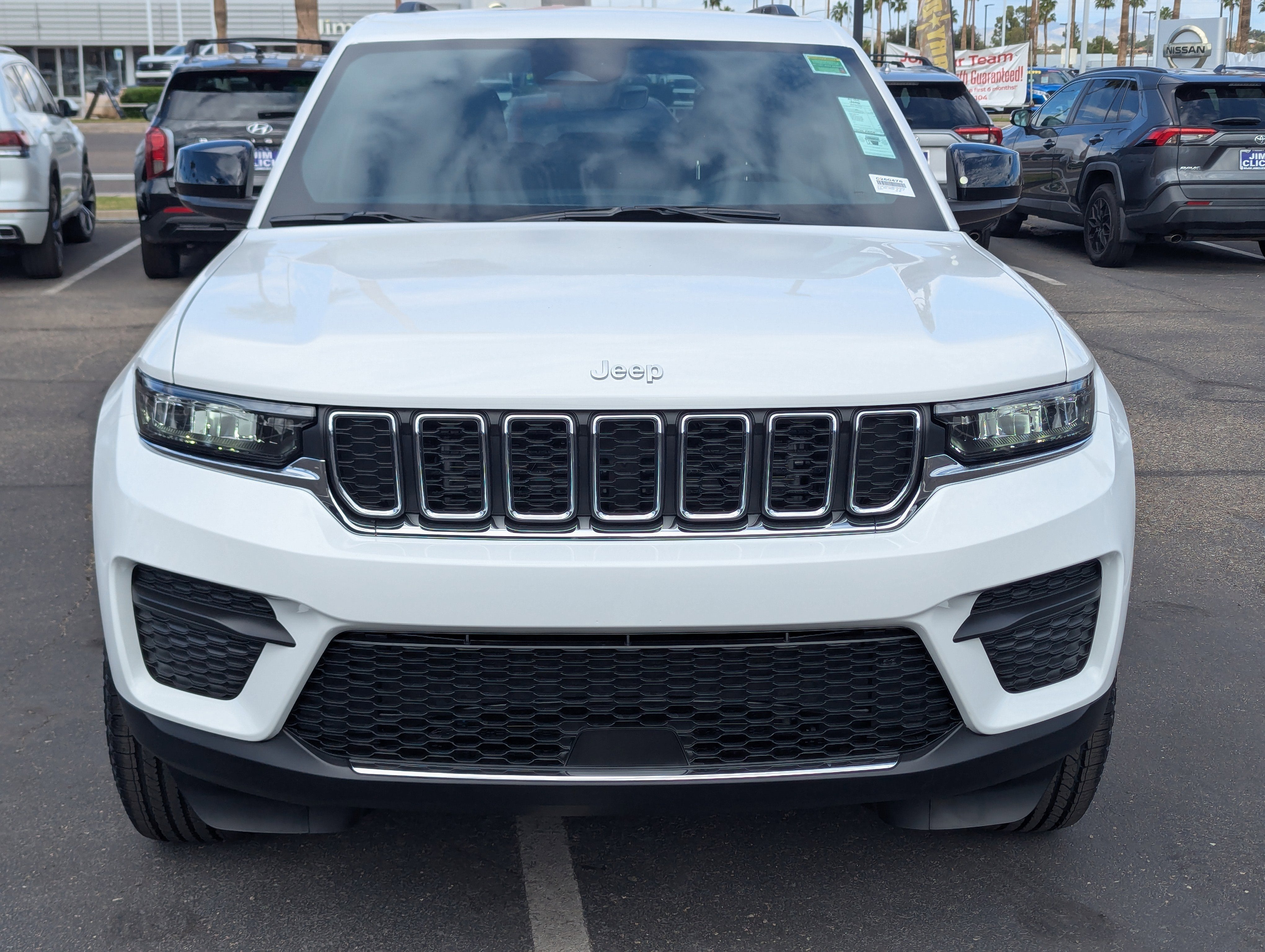 2025 Jeep Grand Cherokee Laredo