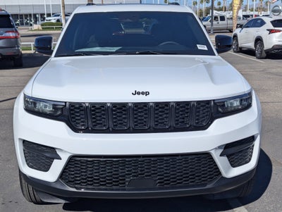 2025 Jeep Grand Cherokee Base