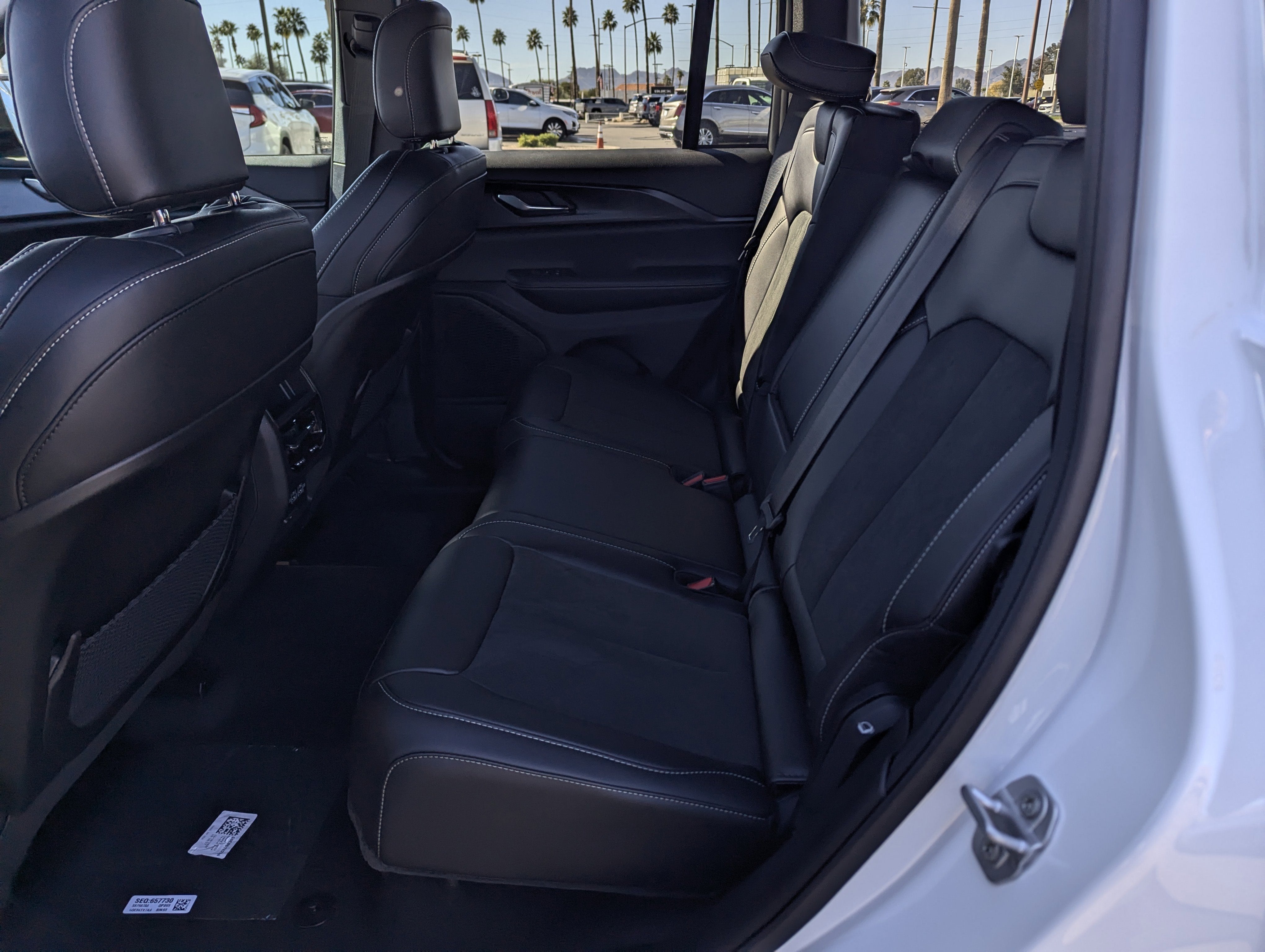 2025 Jeep Grand Cherokee Base