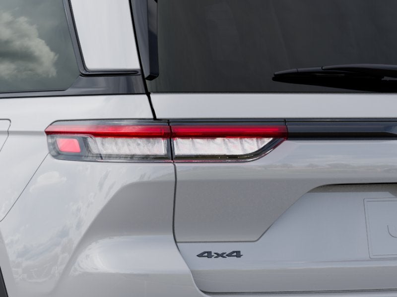 2025 Jeep Grand Cherokee Base