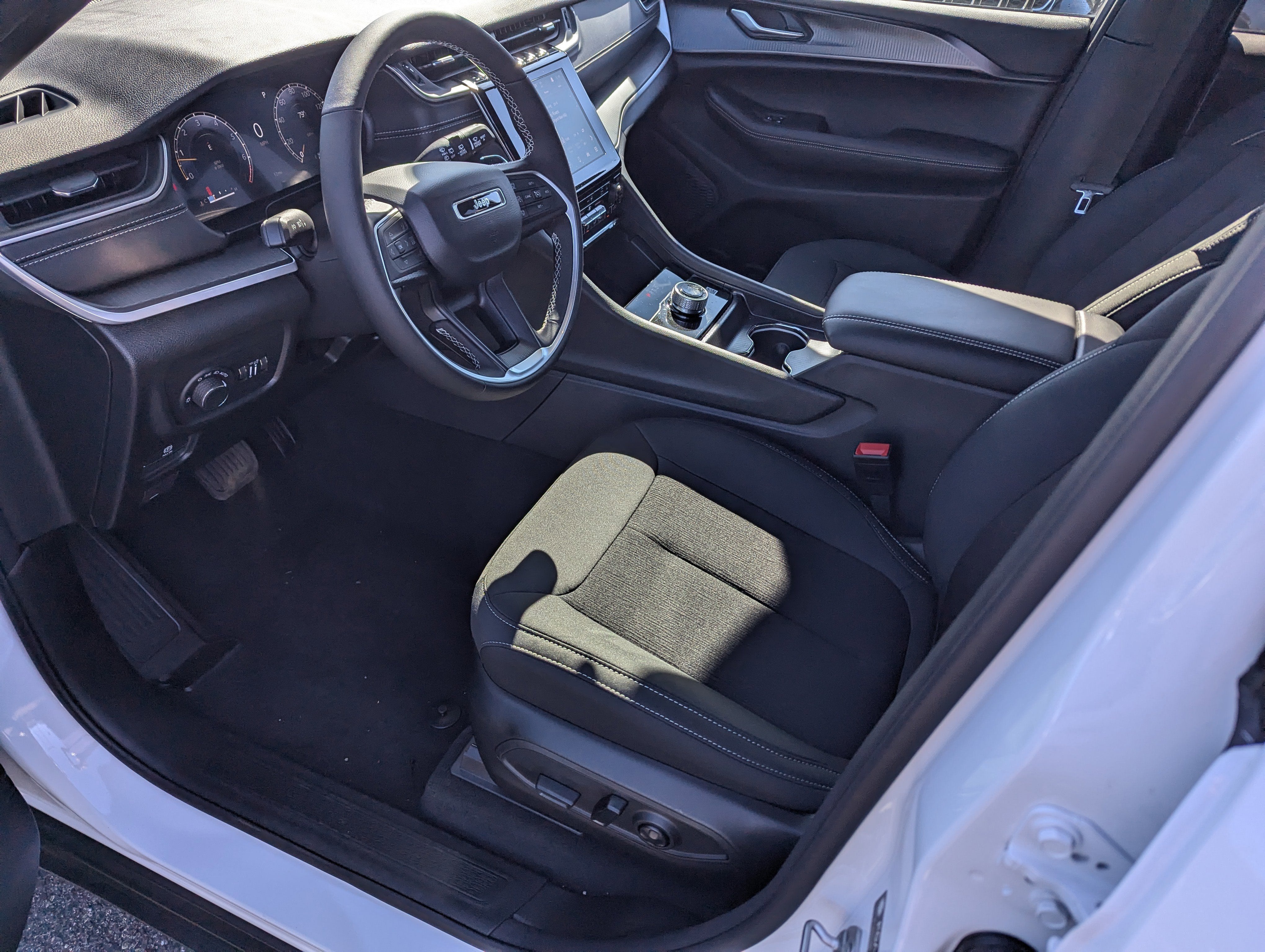 2025 Jeep Grand Cherokee Laredo X