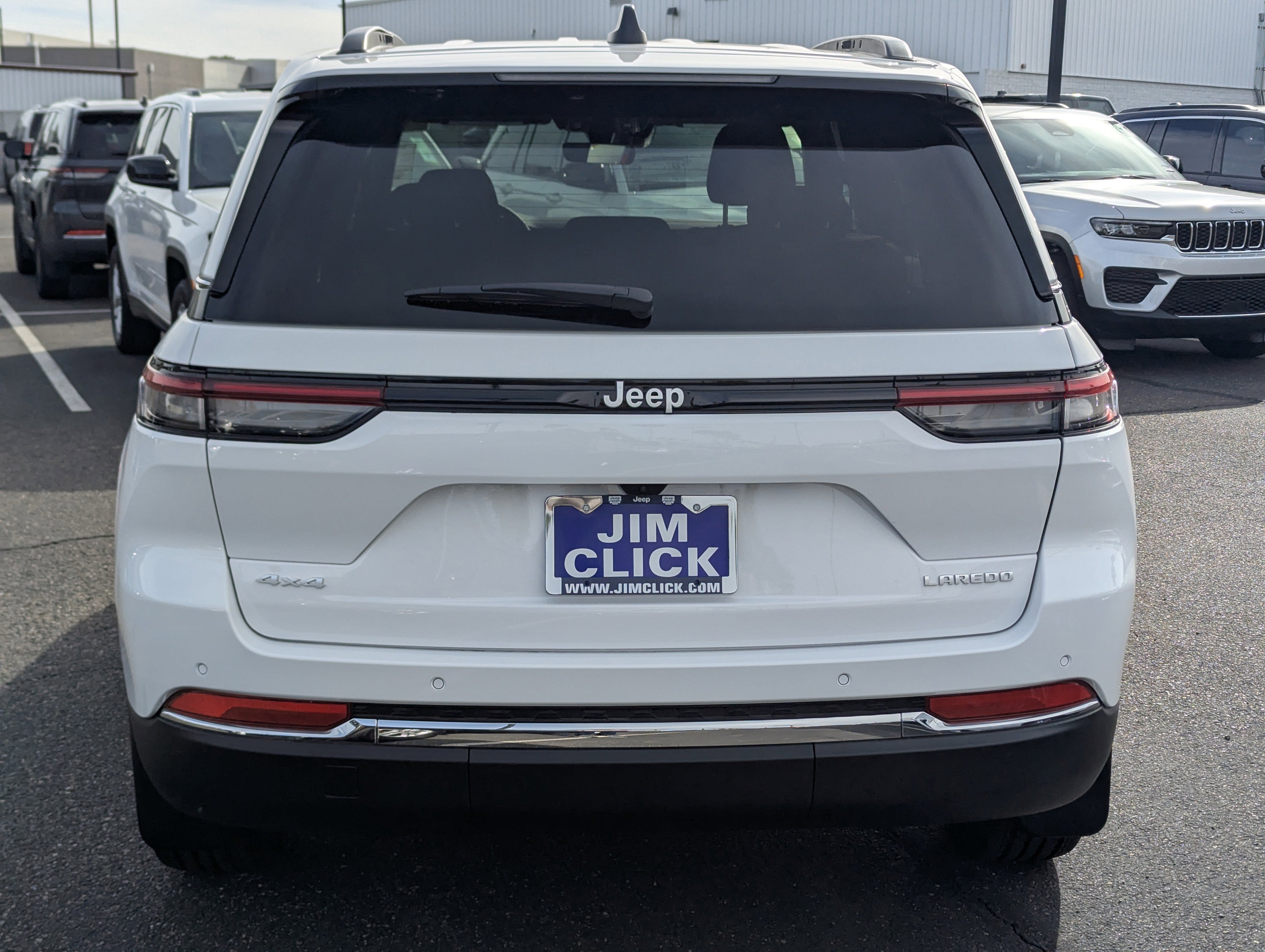 2025 Jeep Grand Cherokee Laredo