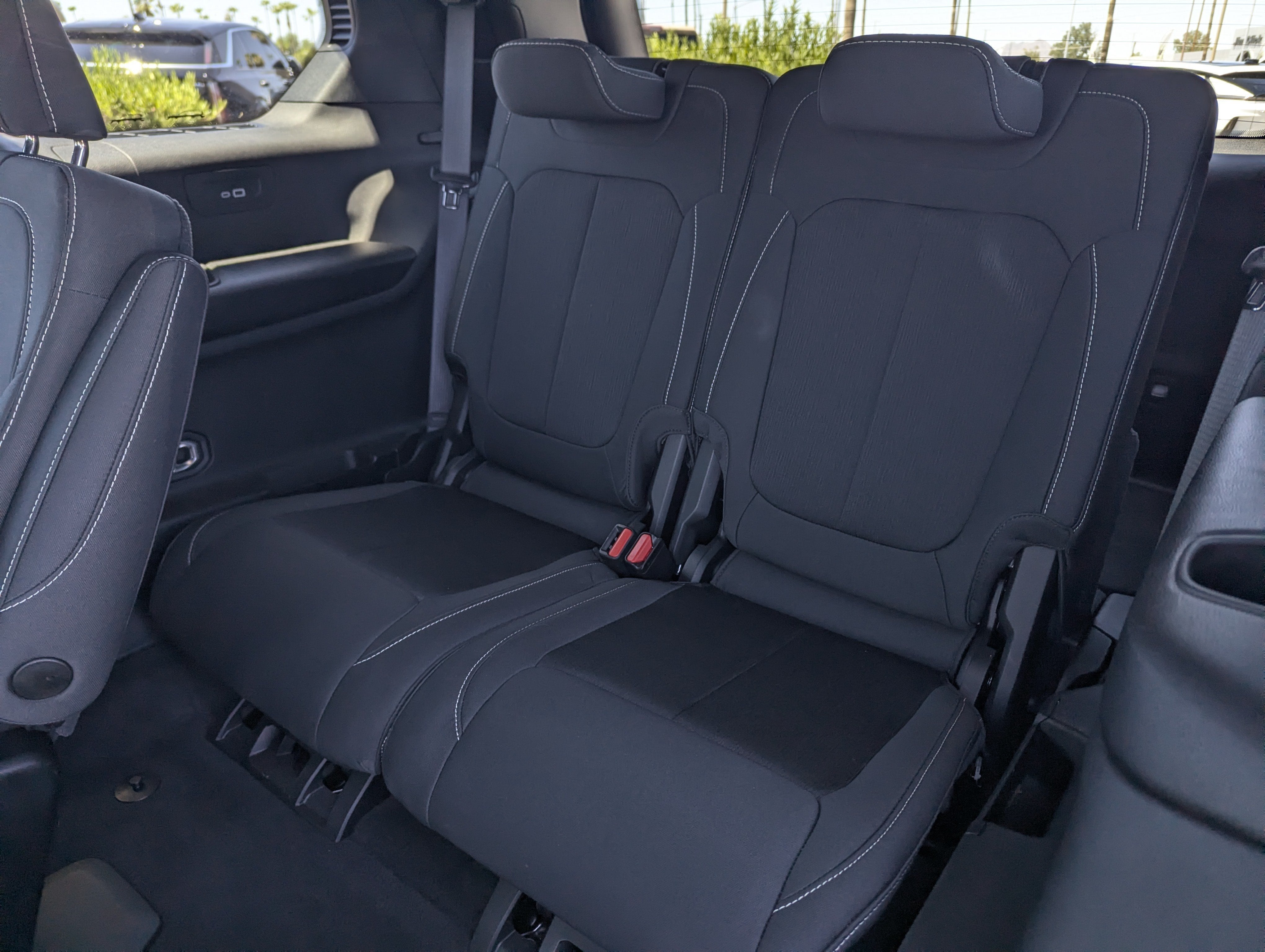 2025 Jeep Grand Cherokee L Laredo 4x2