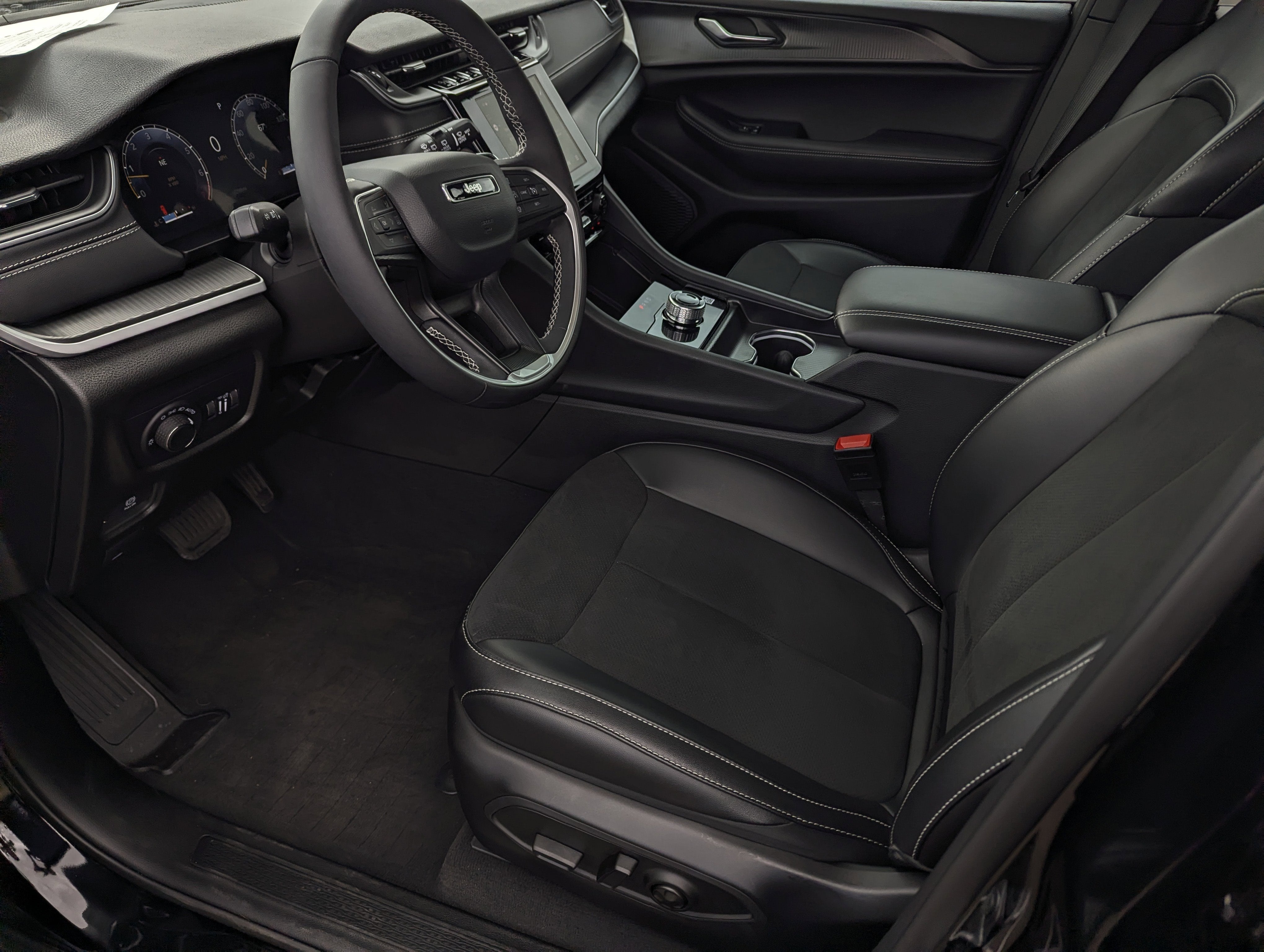 2025 Jeep Grand Cherokee L Altitude X 4x4