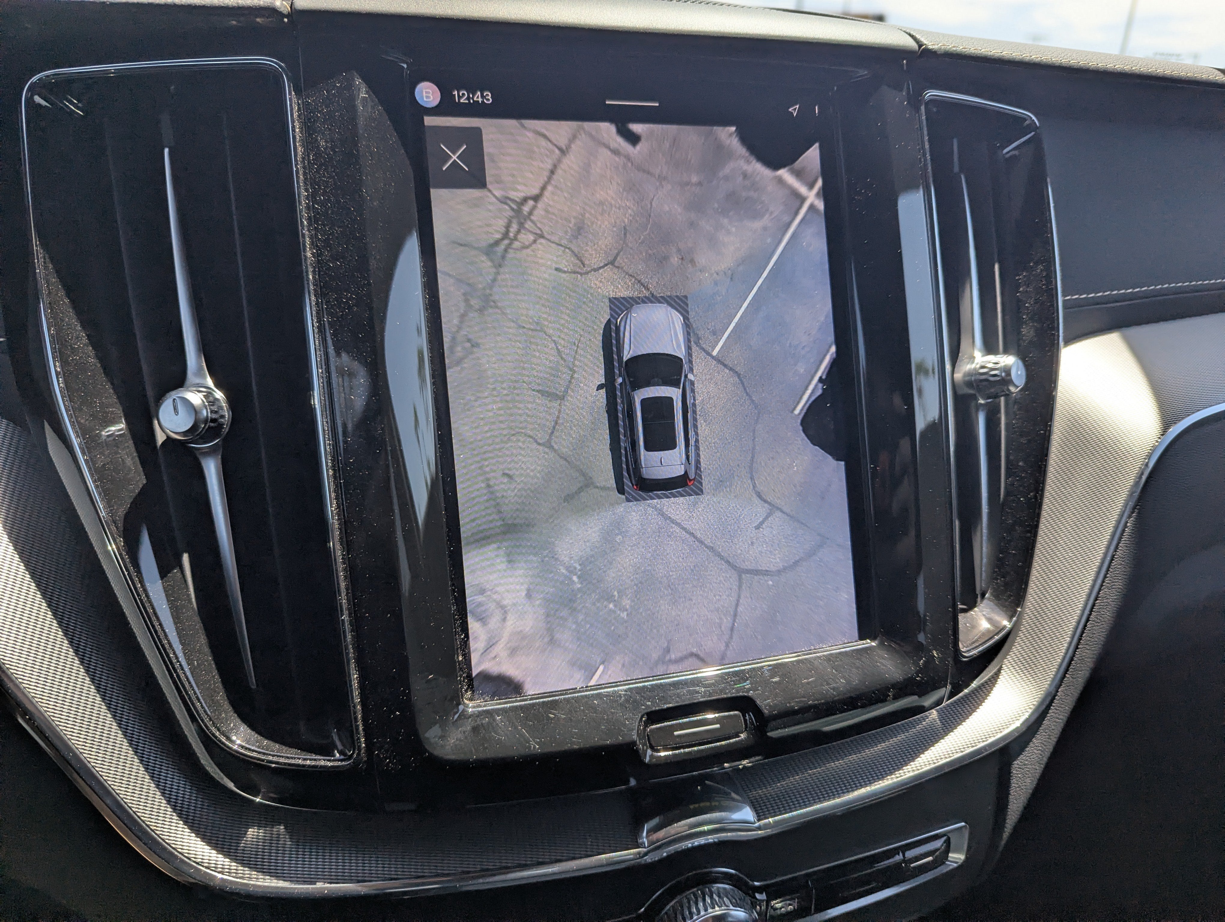 2022 Volvo XC60 Recharge Plug-In Hybrid T8 R-Design