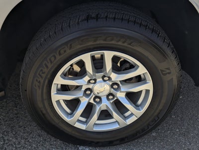 2023 Chevrolet Suburban LS