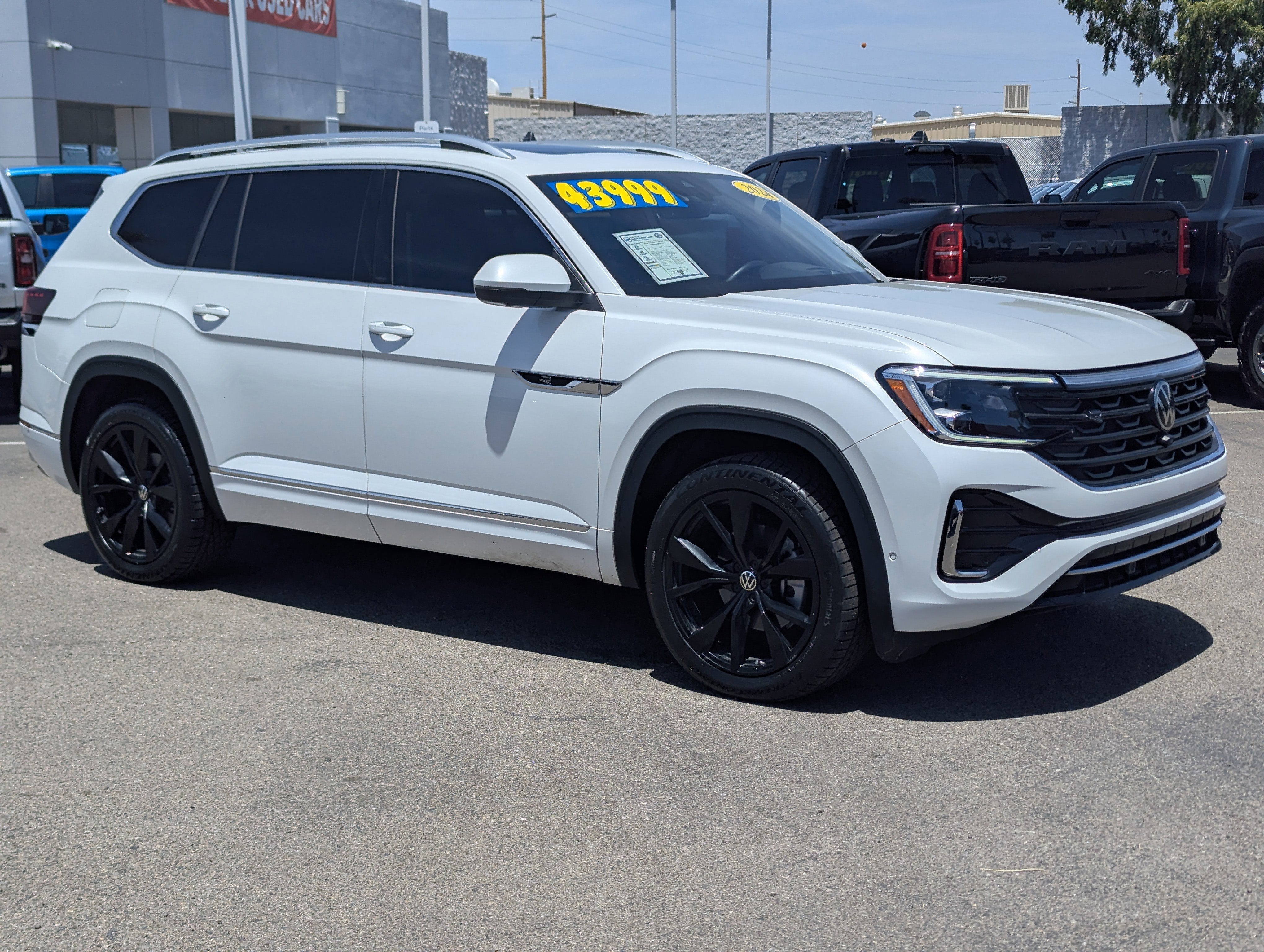 2024 Volkswagen Atlas 2.0T SEL Premium R-Line