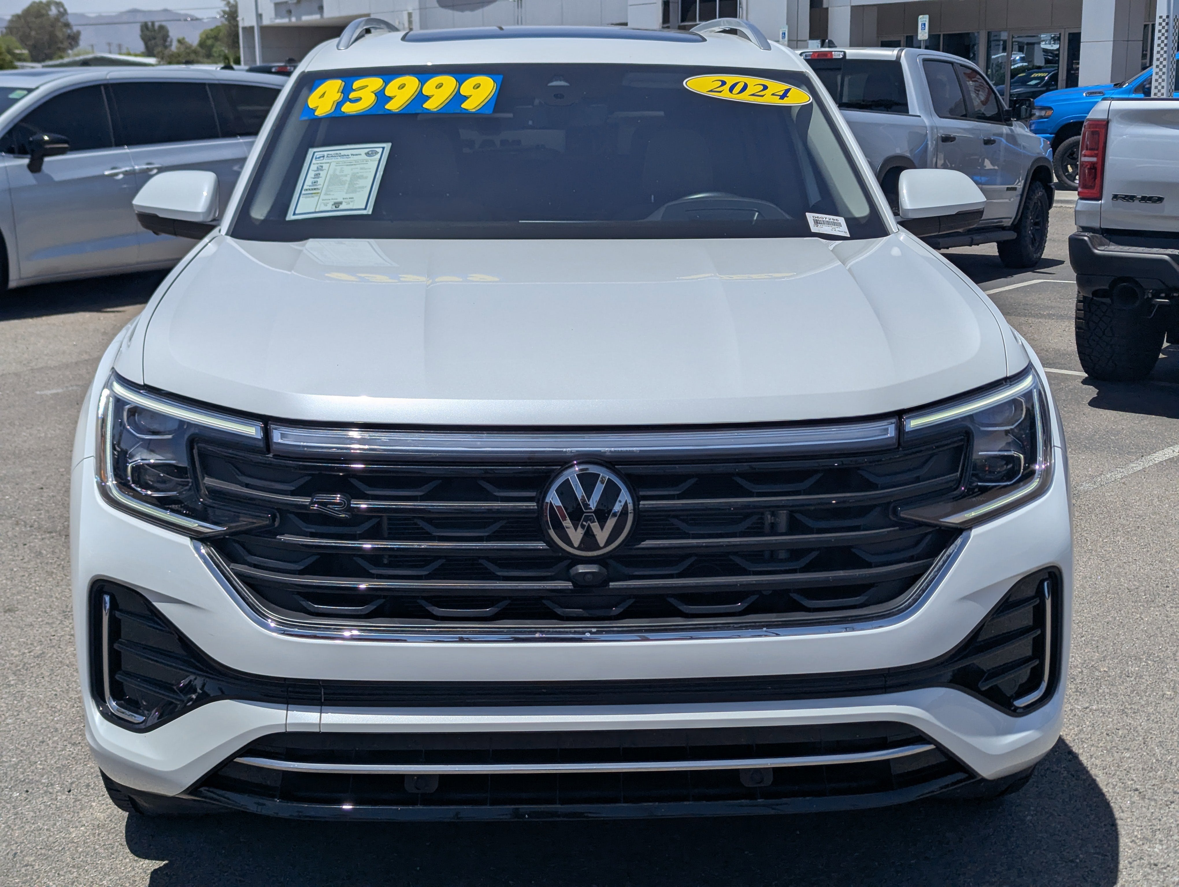 2024 Volkswagen Atlas 2.0T SEL Premium R-Line