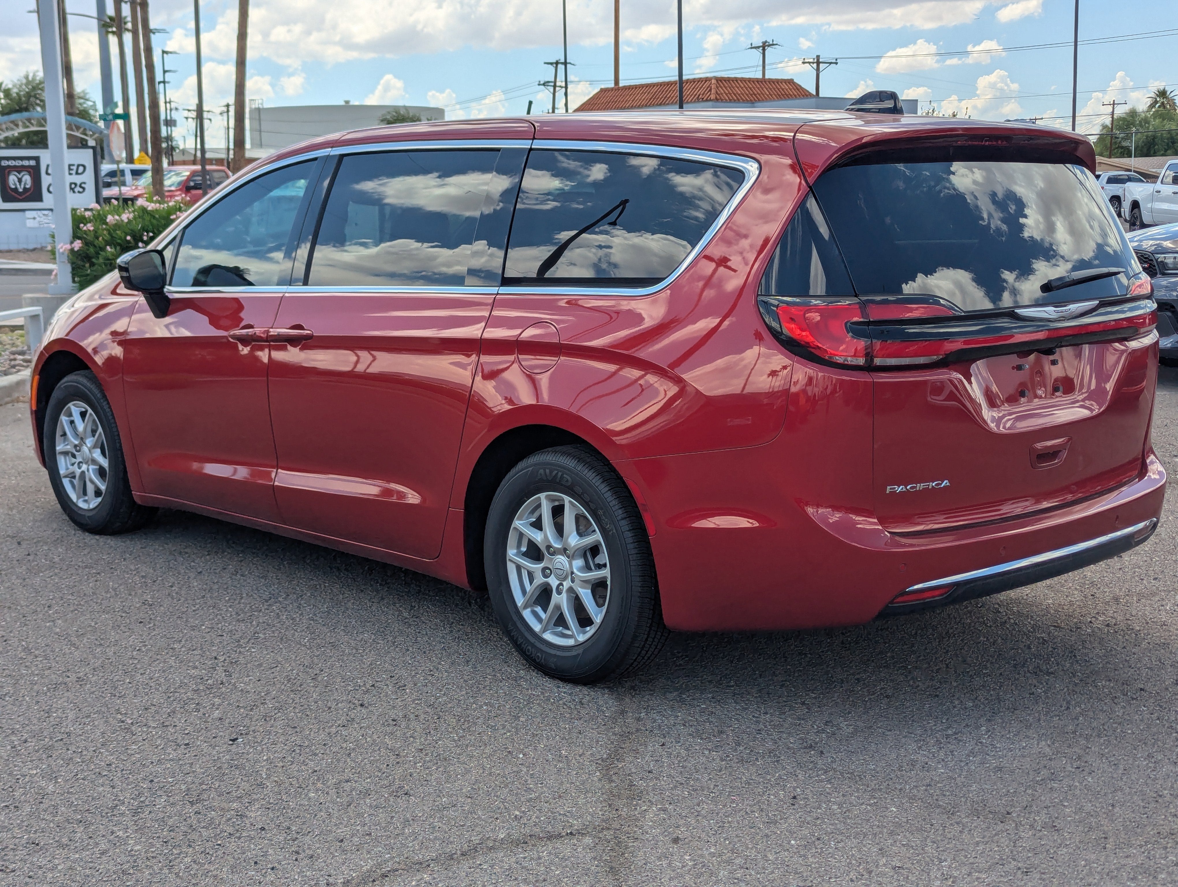 2026 Chrysler Pacifica Select