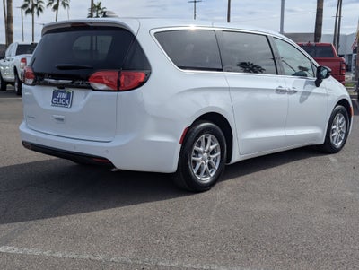 2026 Chrysler Voyager LX