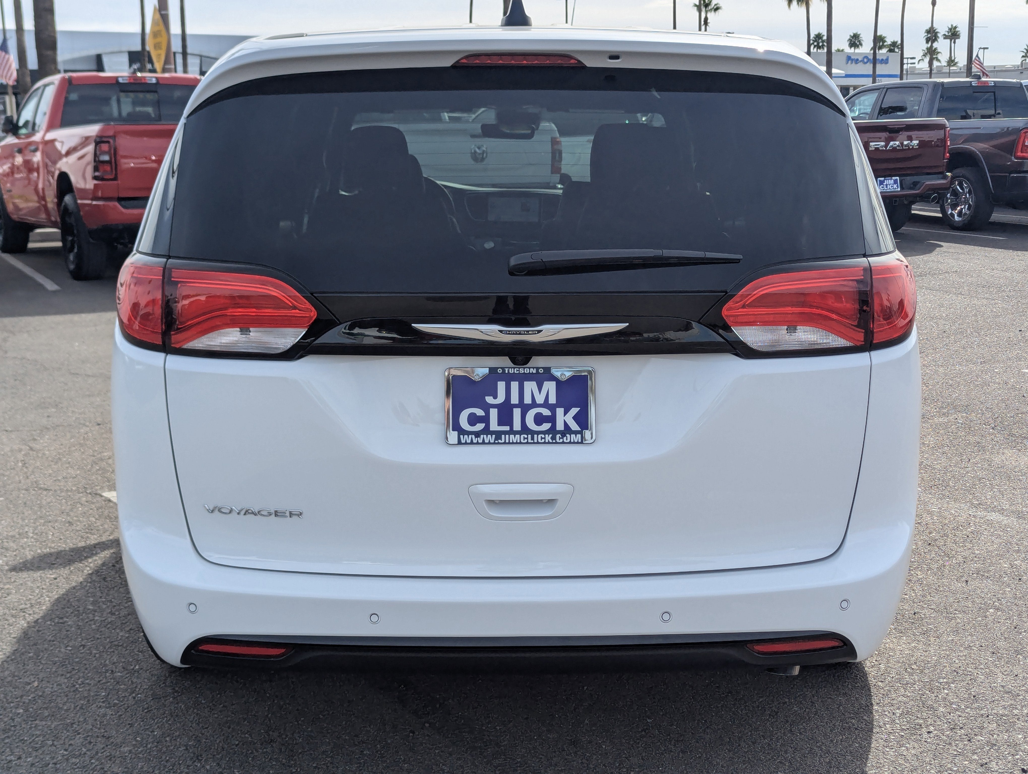 2026 Chrysler Voyager LX