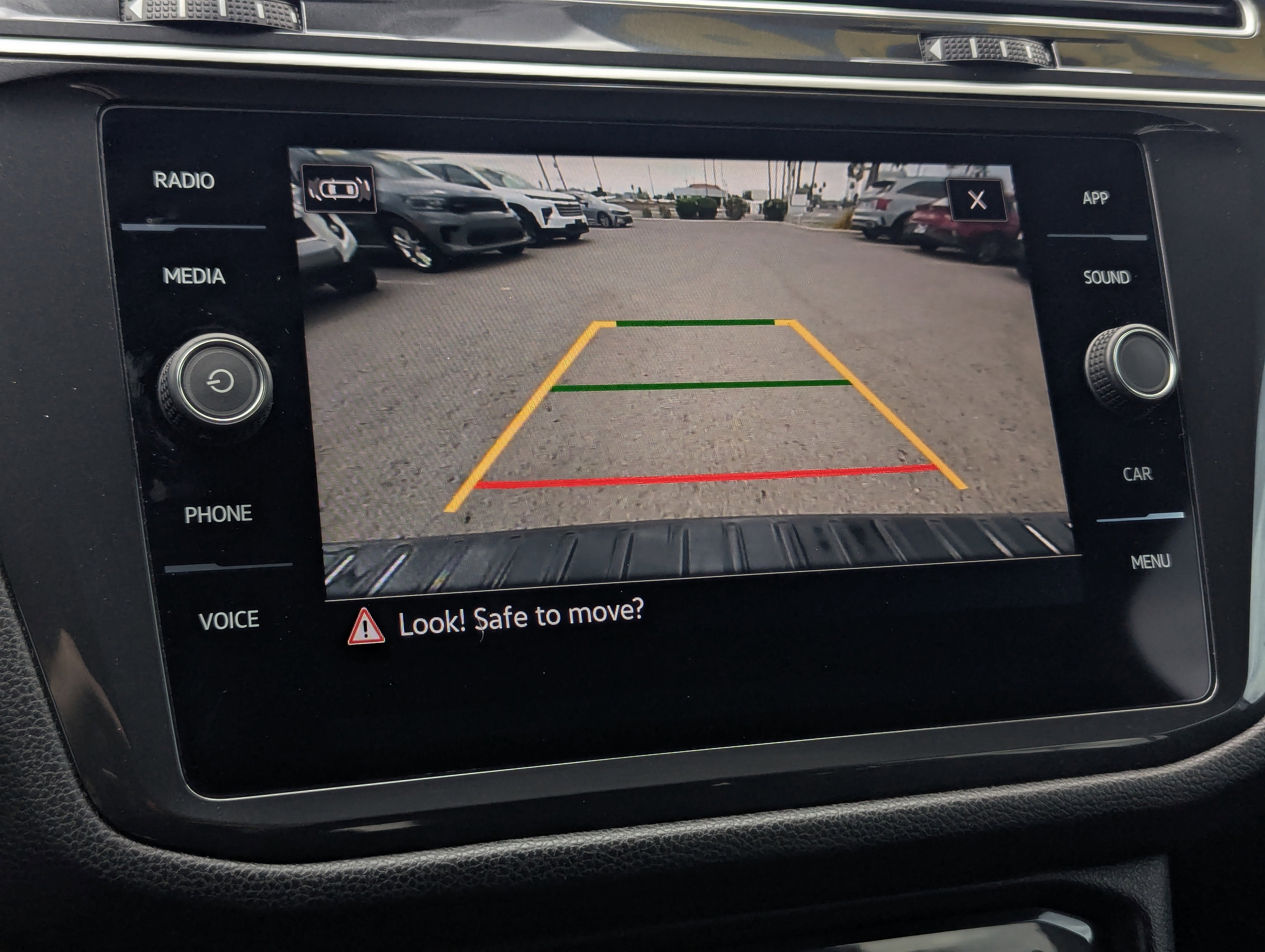 2023 Volkswagen Tiguan SE R-Line Black