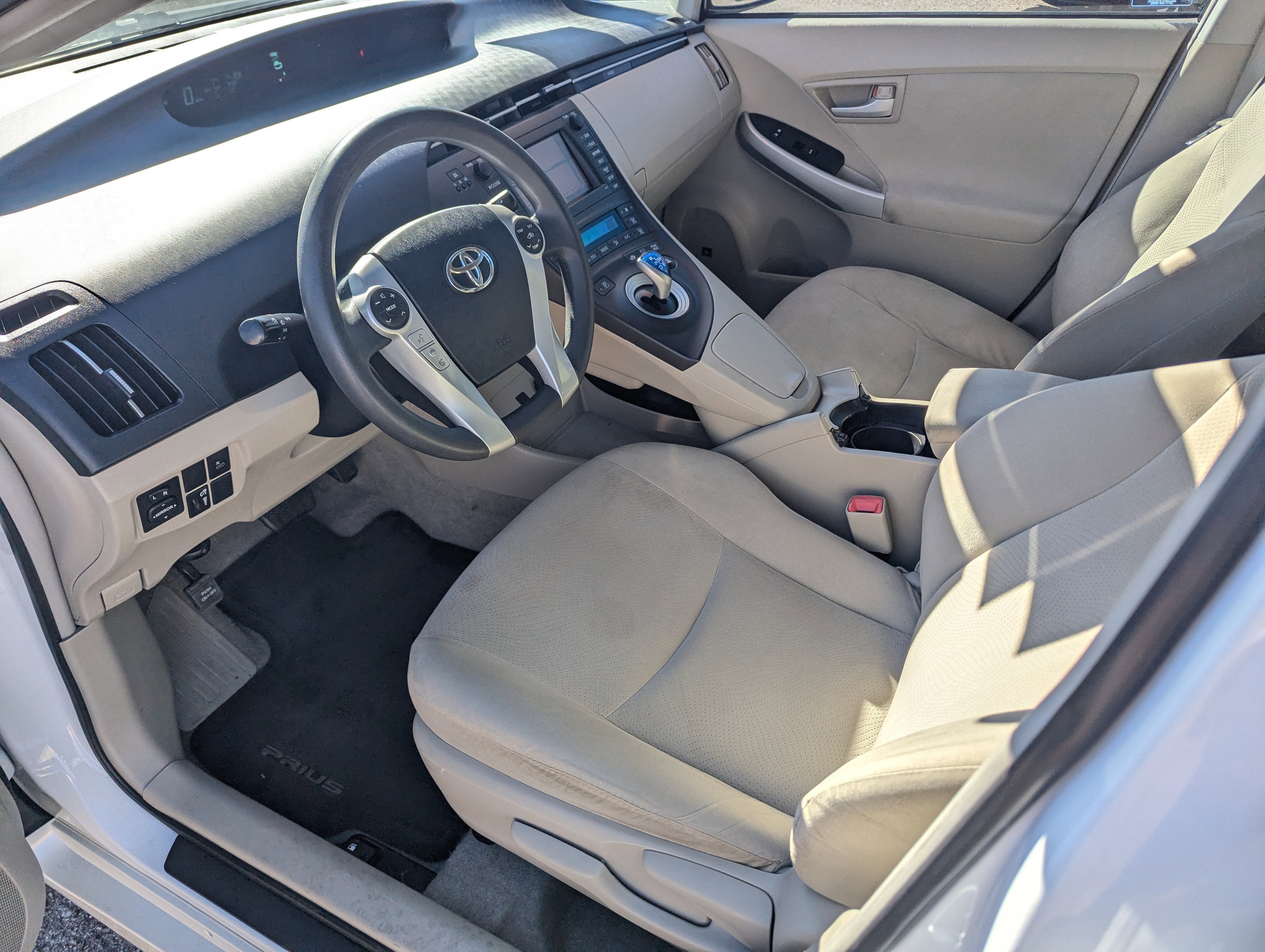 2010 Toyota Prius III