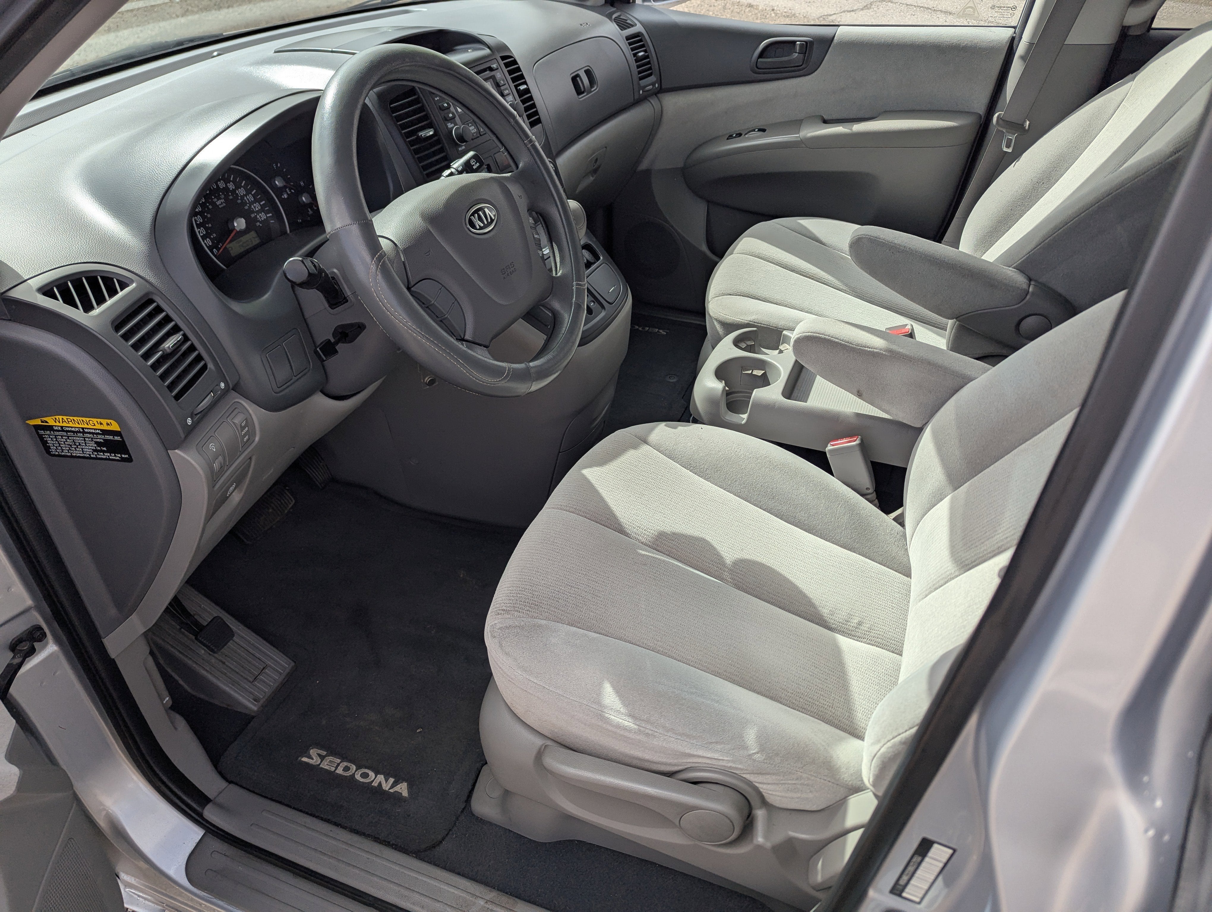 2008 Kia Sedona LX