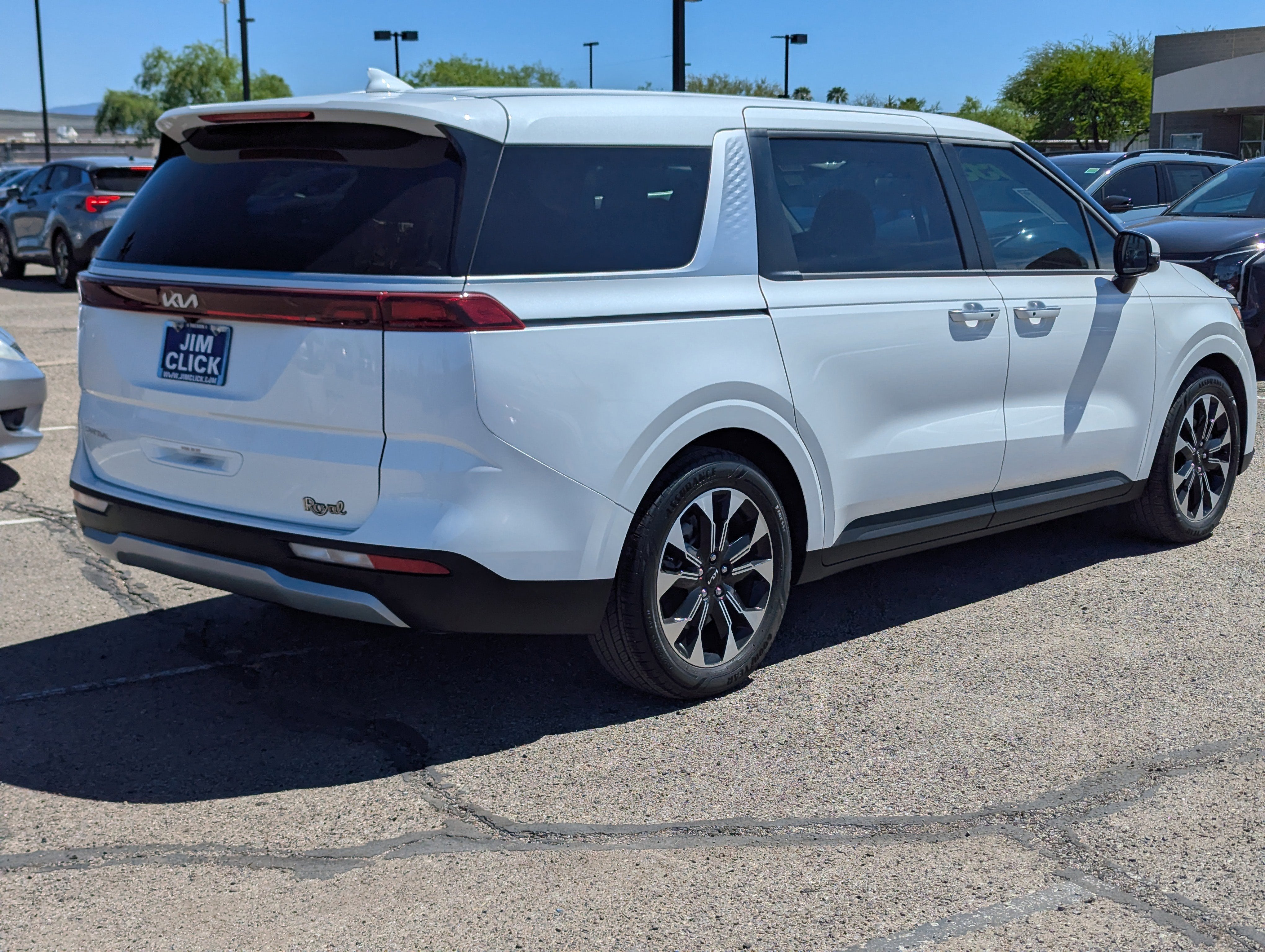 2024 Kia Carnival EX