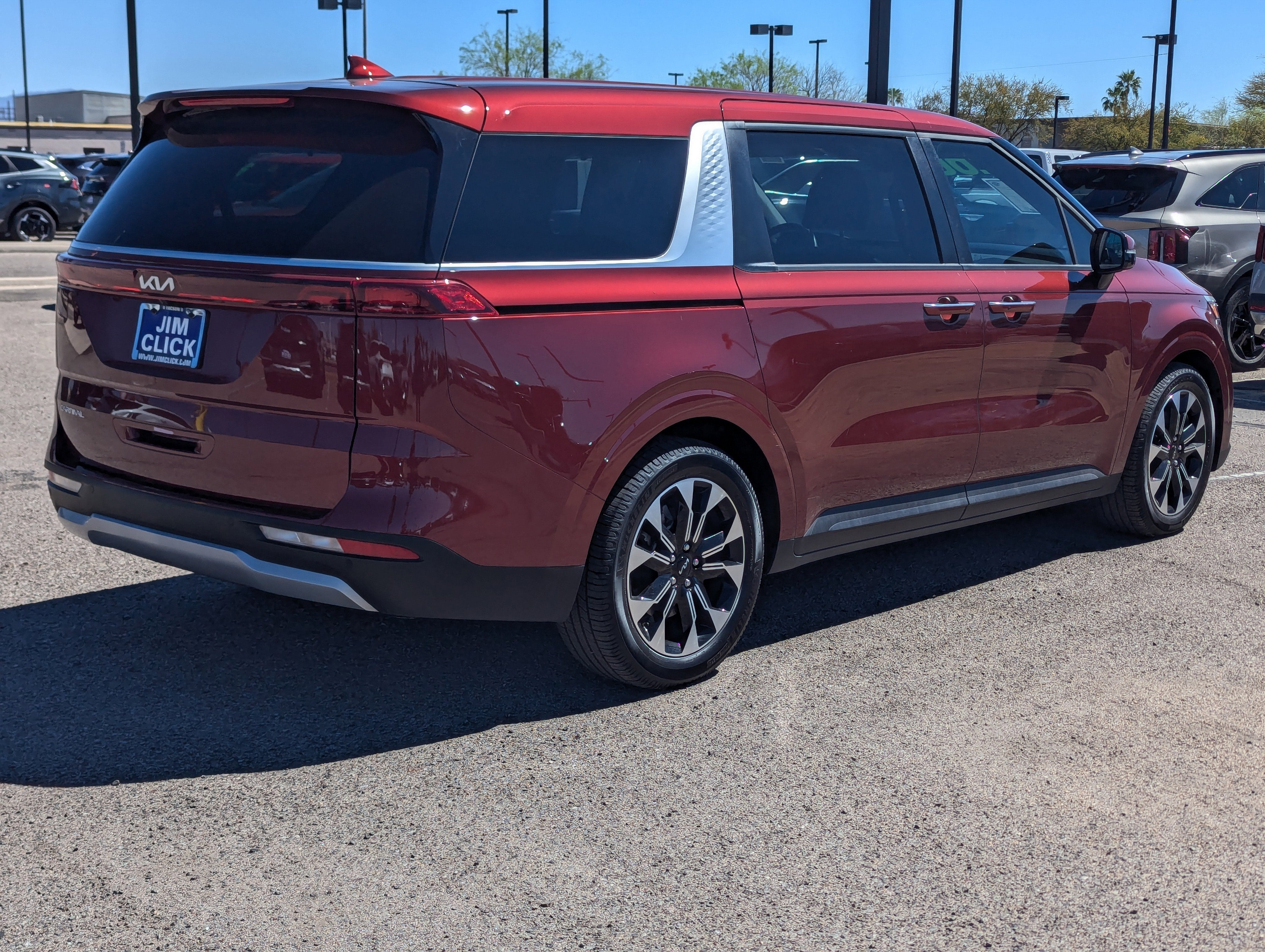 2024 Kia Carnival EX