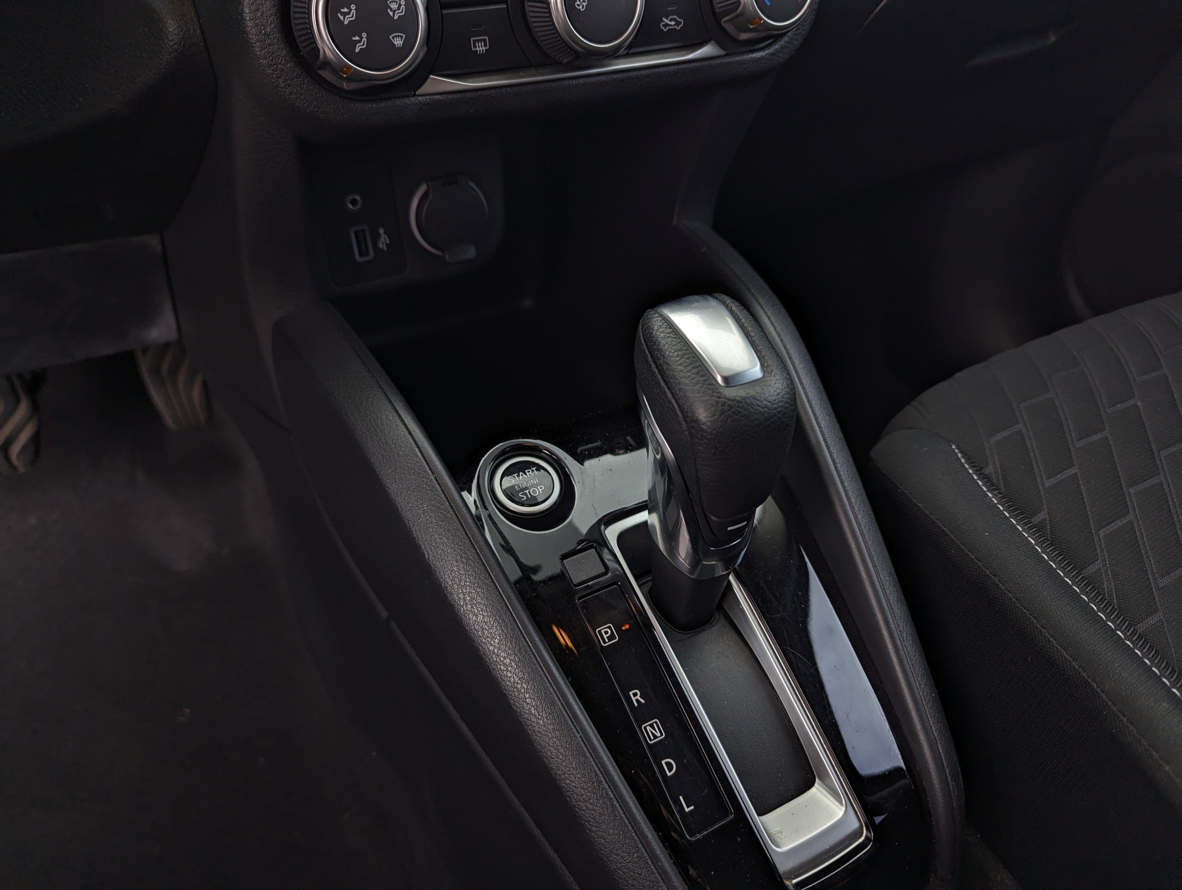 2021 Nissan Kicks S