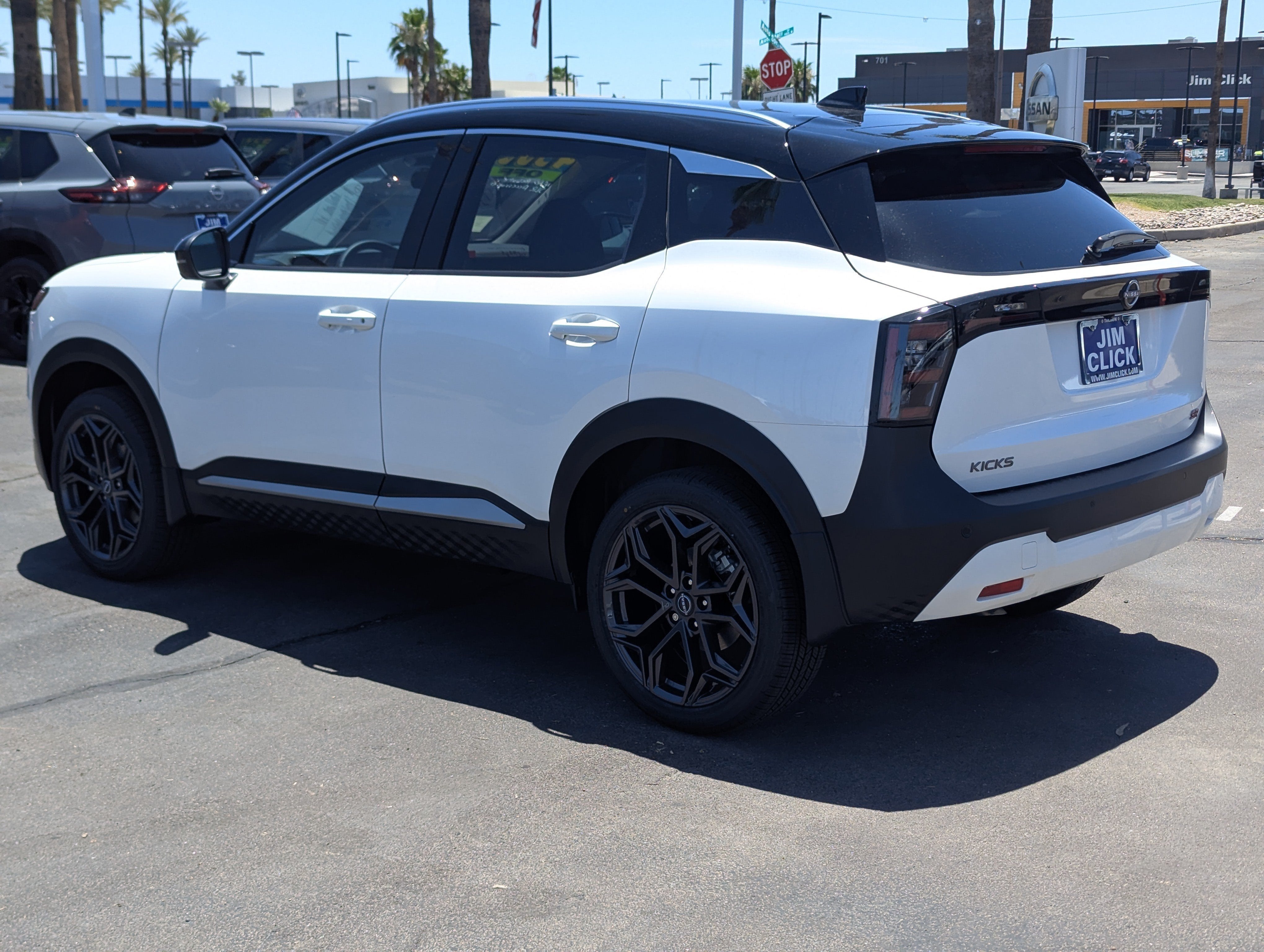 2026 Nissan Kicks SR