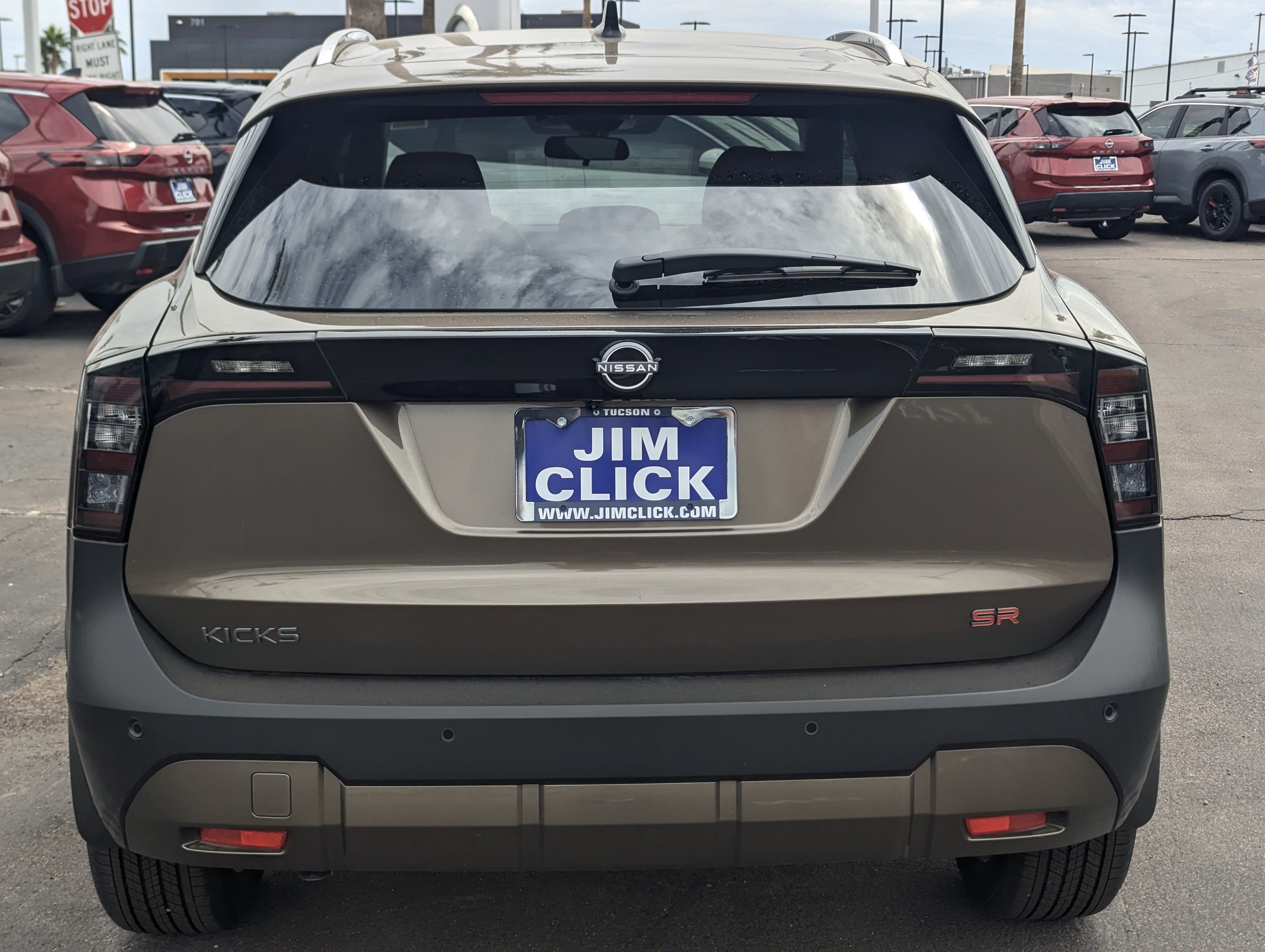 2026 Nissan Kicks SR