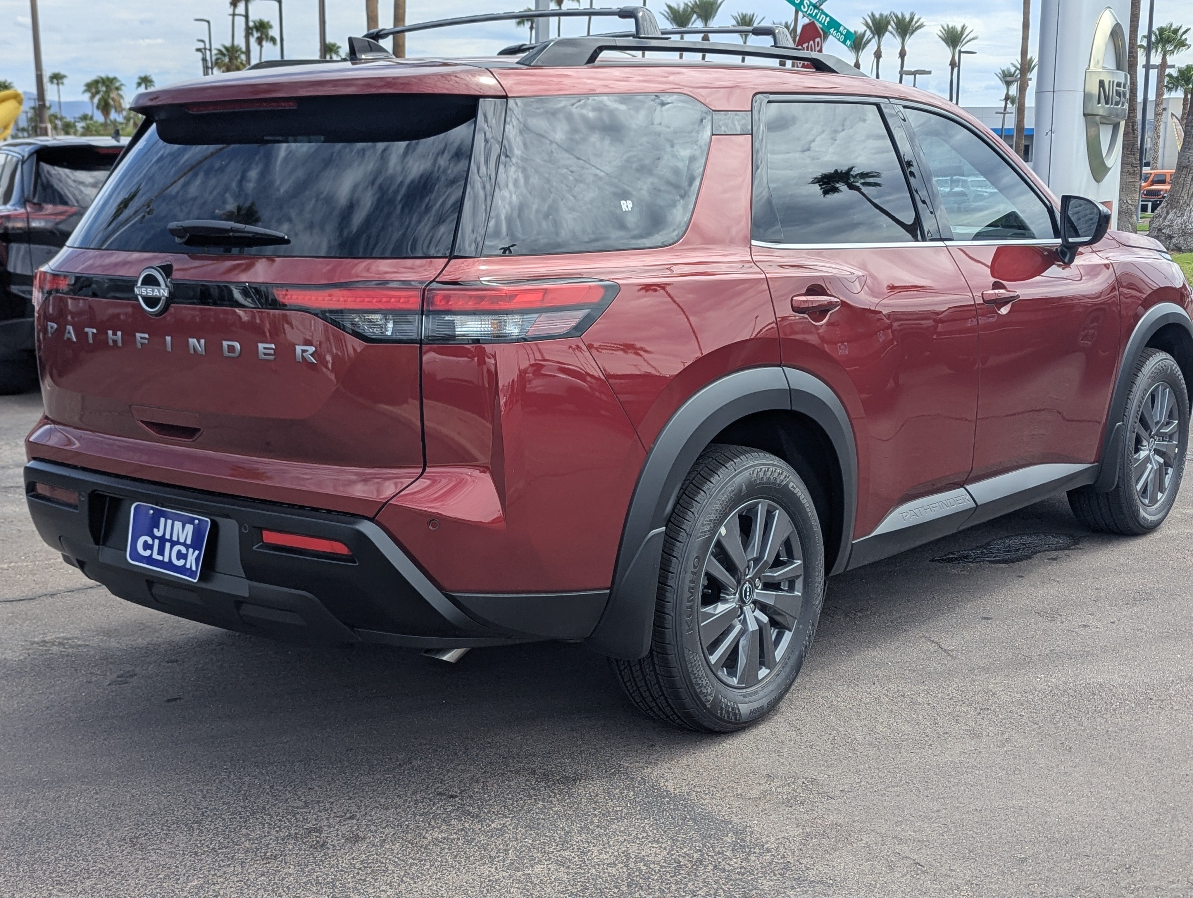 2026 Nissan Pathfinder SV