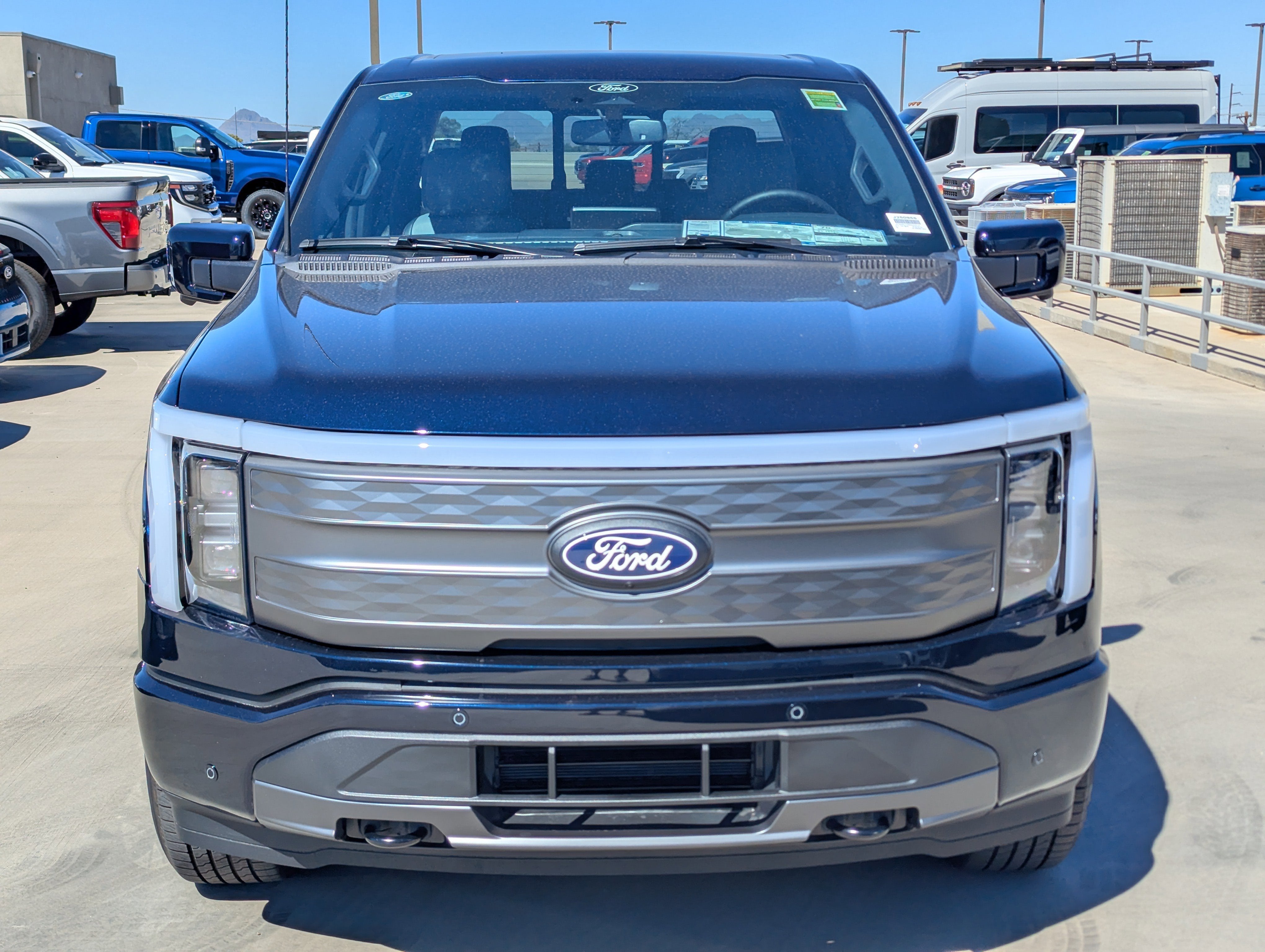 2025 Ford F-150 Lightning Lariat®