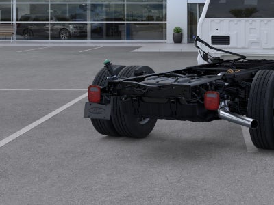 2025 Ford Super Duty F-600 DRW XL