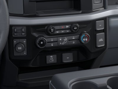 2025 Ford Super Duty F-450 DRW XLT