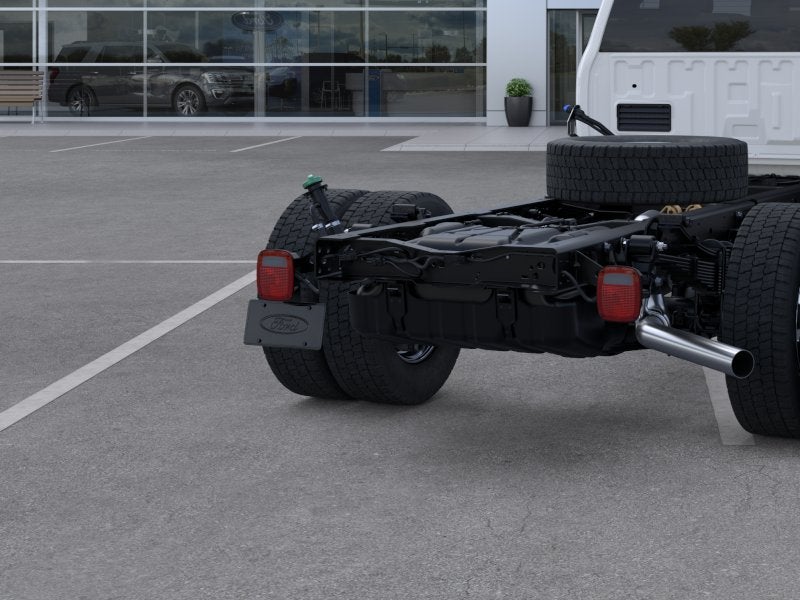 2025 Ford Super Duty F-450 DRW XLT