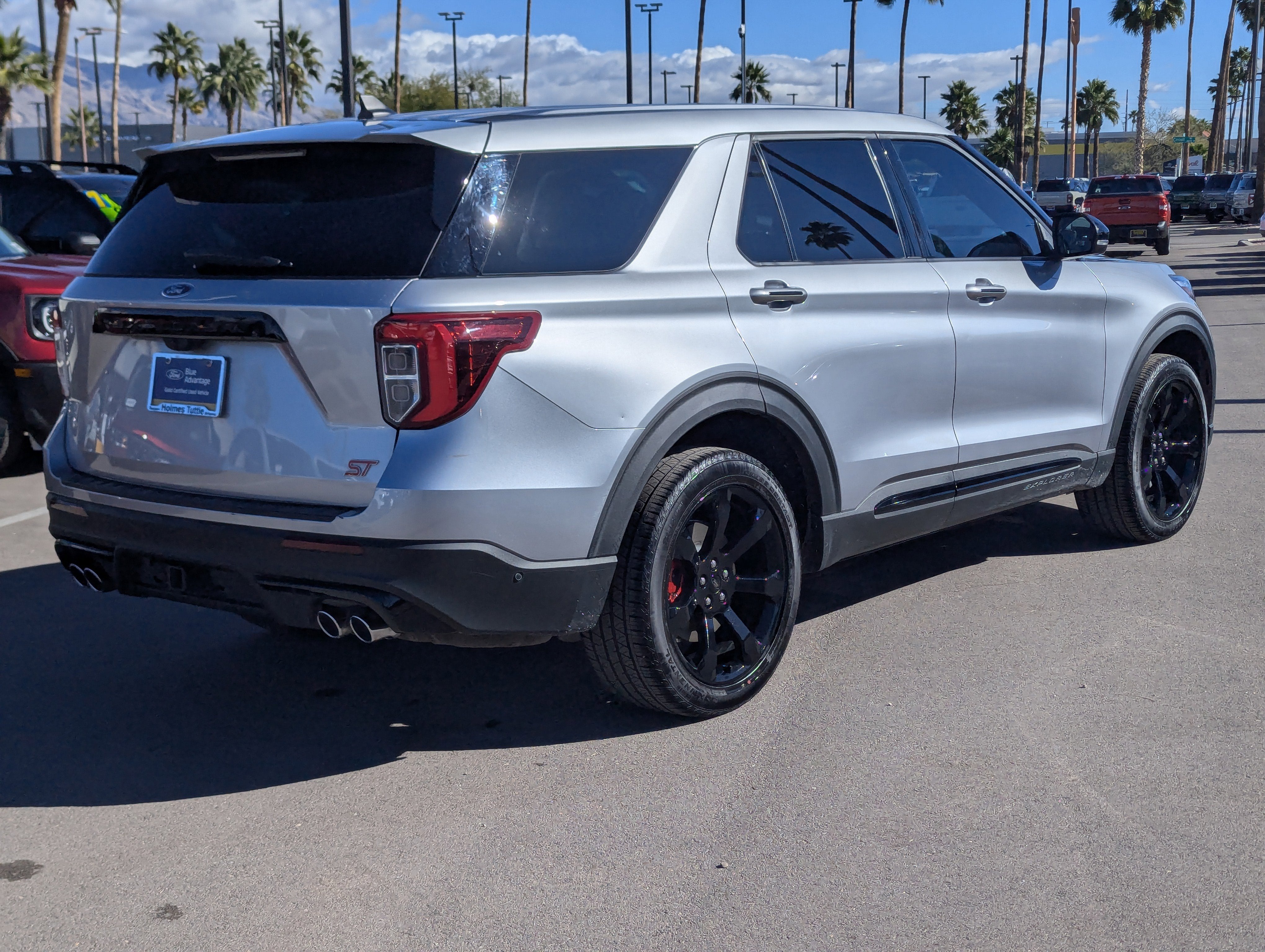 2022 Ford Explorer ST