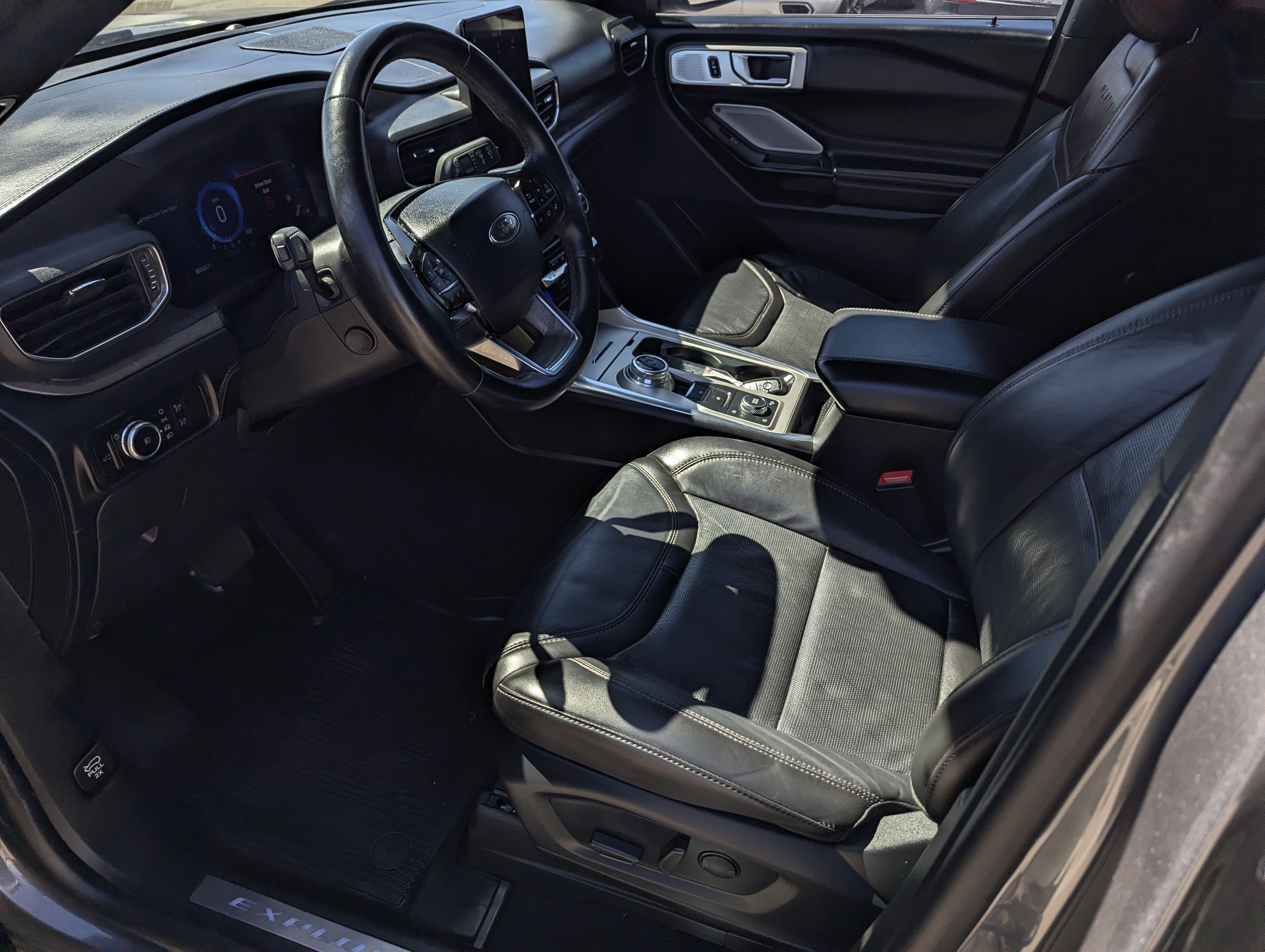 2023 Ford Explorer Platinum