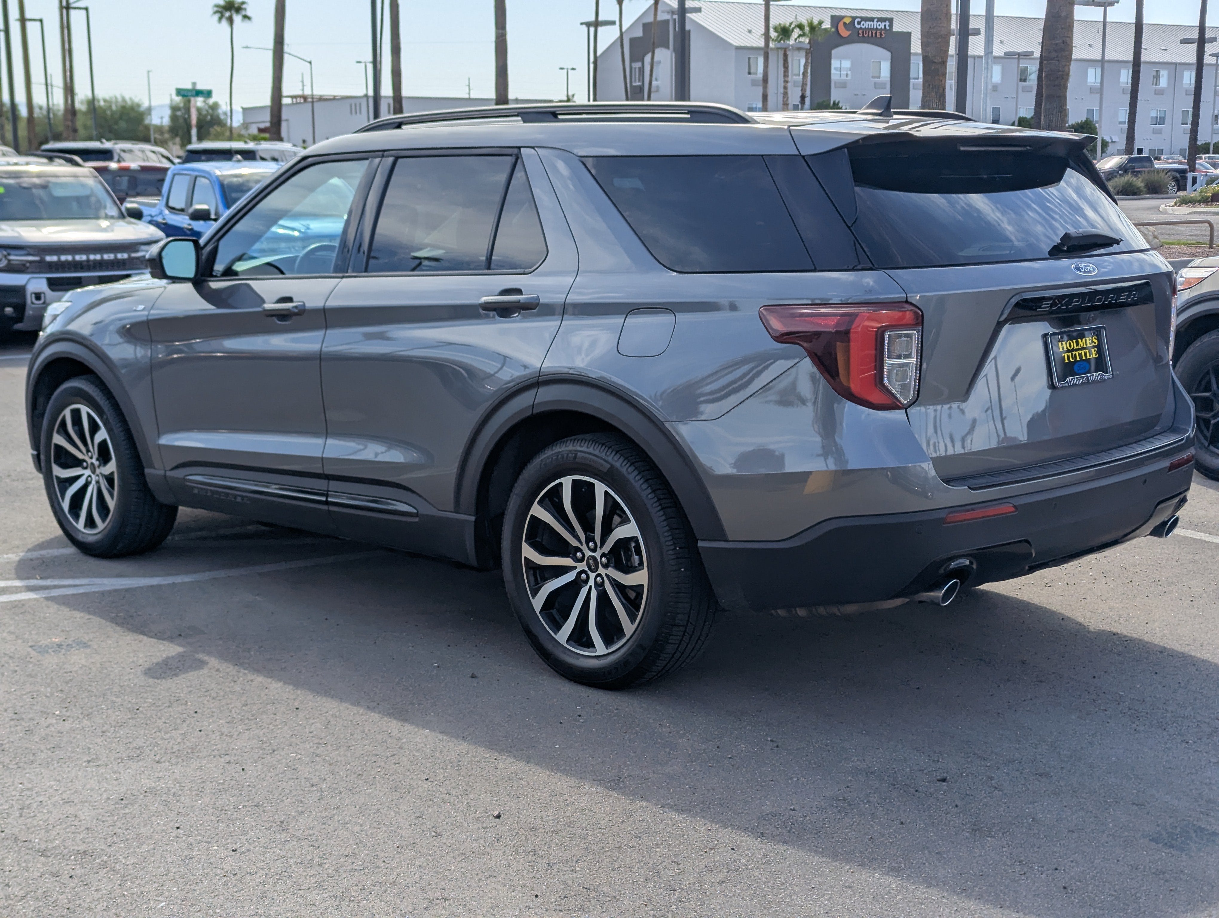 2022 Ford Explorer ST-Line