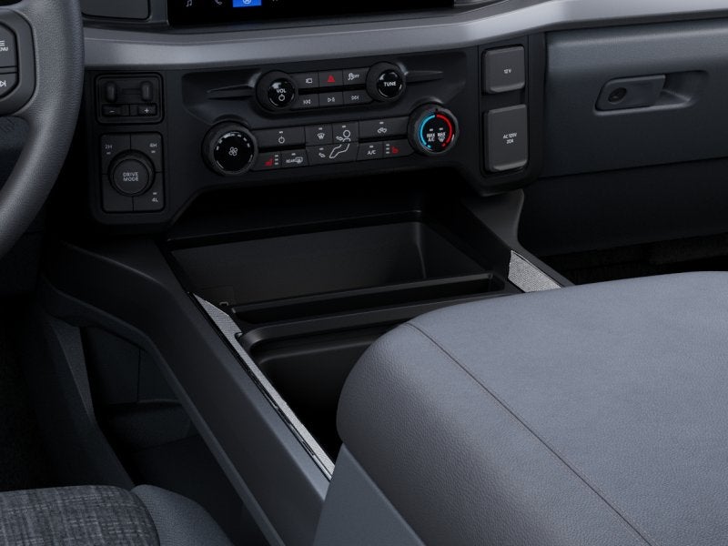 2027 Ford Super Duty F-350 DRW XLT