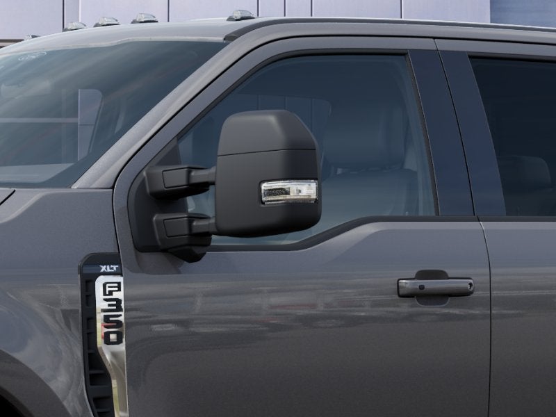 2027 Ford Super Duty F-350 DRW XLT