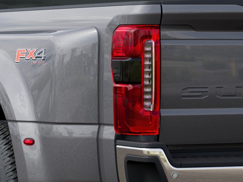 2027 Ford Super Duty F-350 DRW XLT