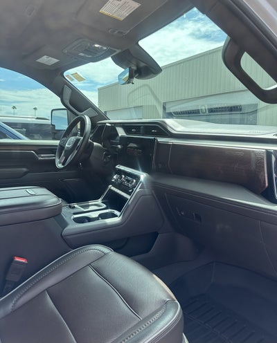 2024 GMC Sierra 2500HD Denali
