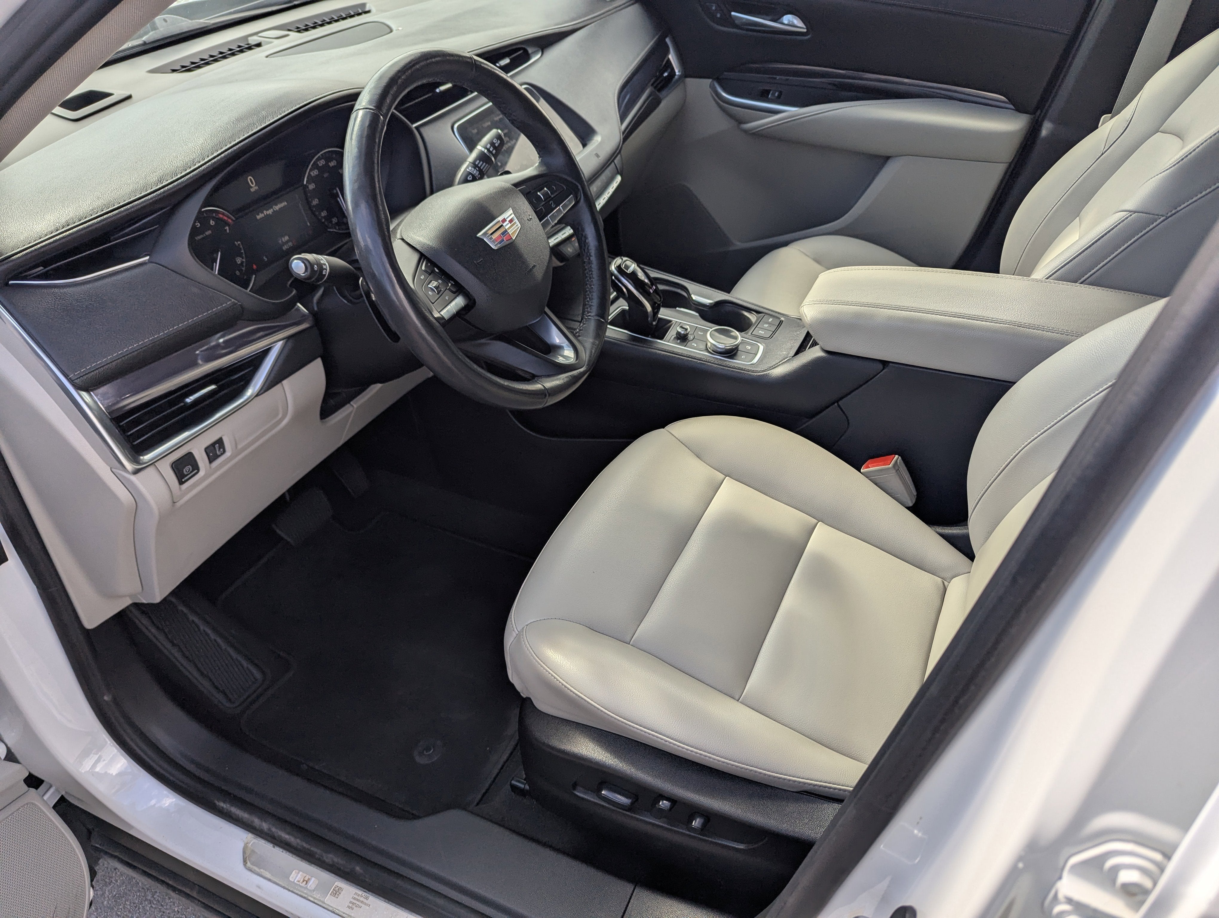 2021 Cadillac XT4 FWD Luxury